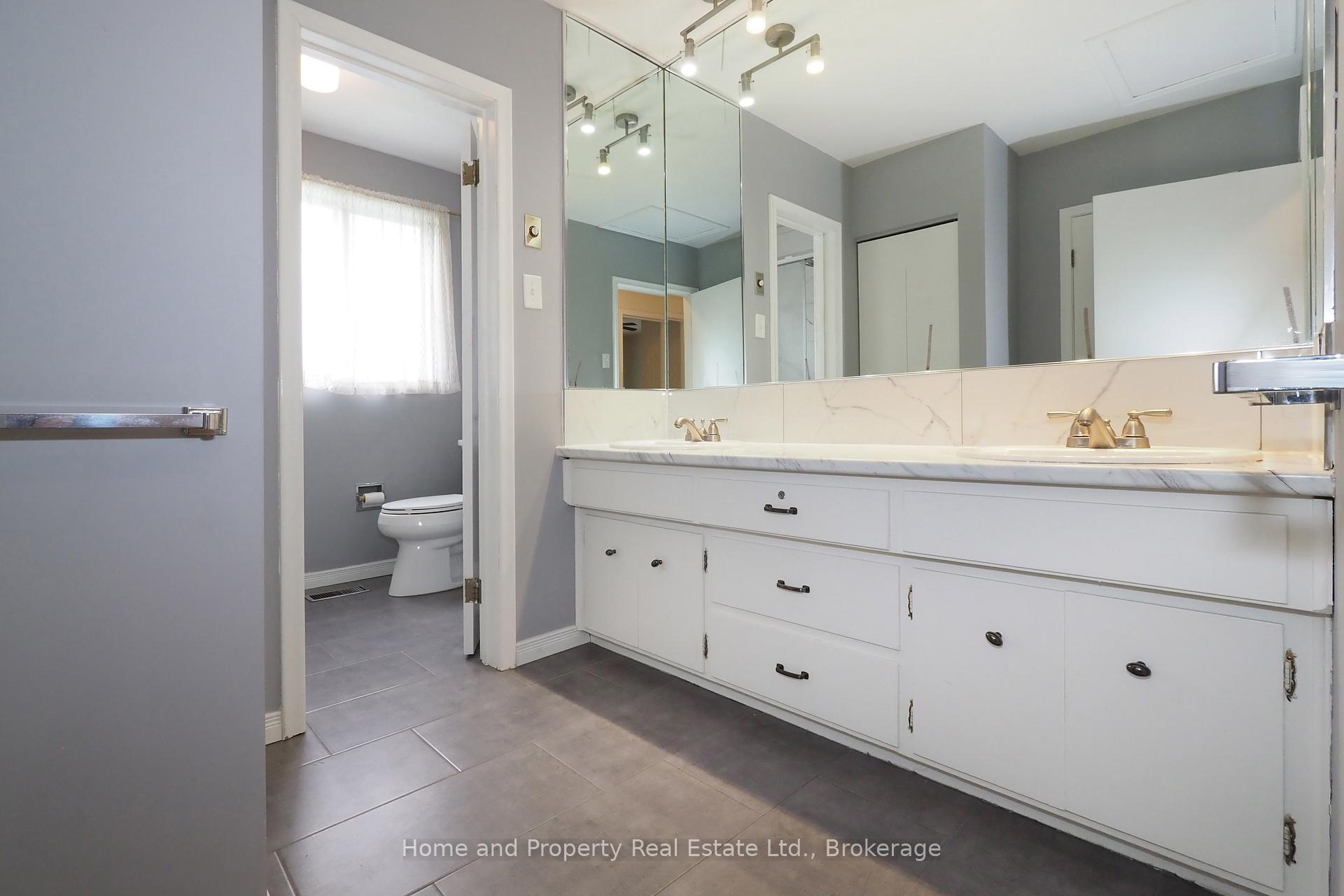 Photo 25 of 76 Cloverdale Crescent, Kitchener, Forest Hill — HOMEH