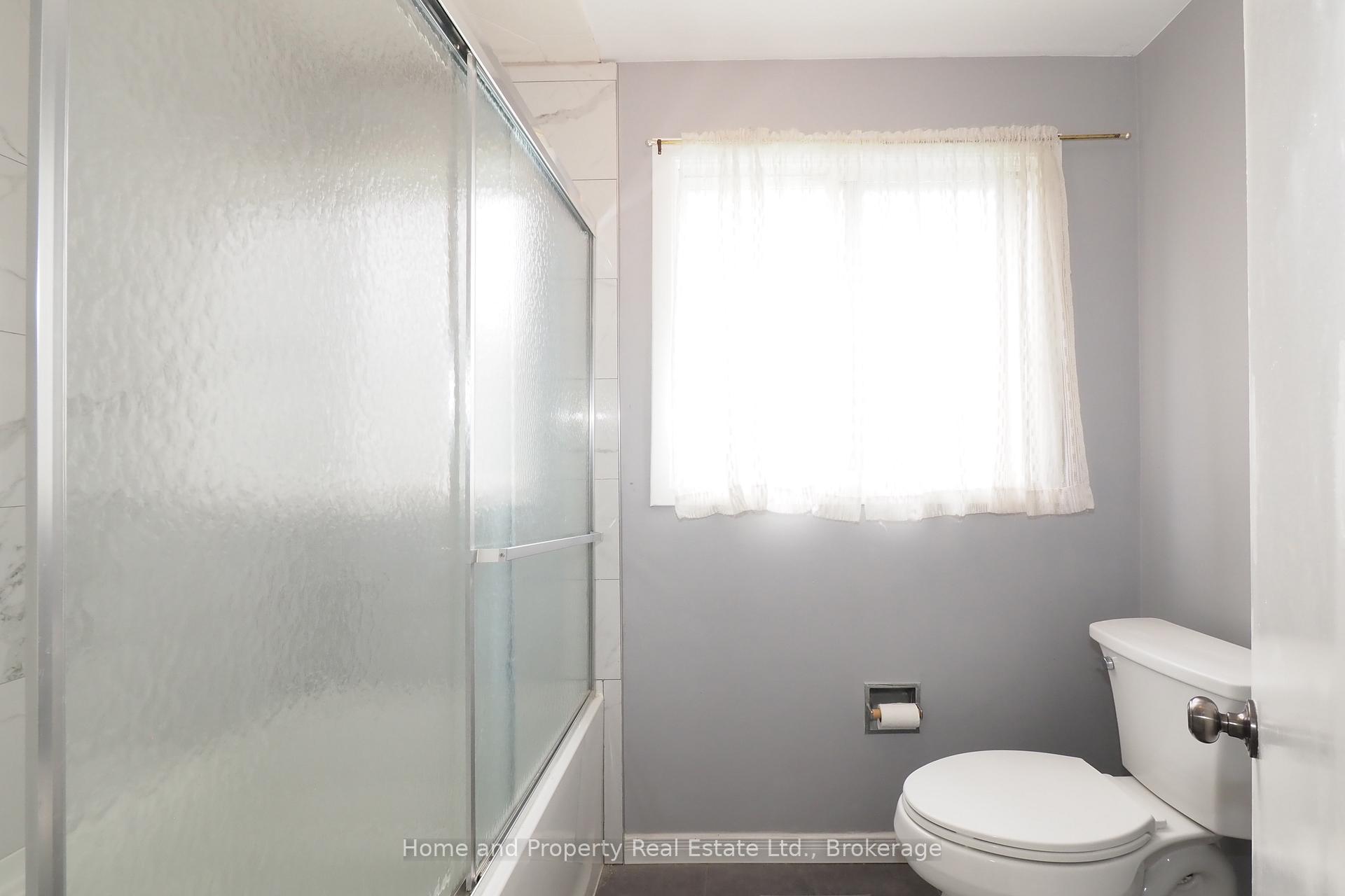 Photo 27 of 76 Cloverdale Crescent, Kitchener, Forest Hill — HOMEH