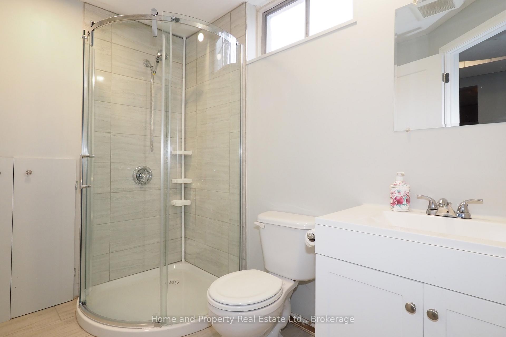 Photo 35 of 76 Cloverdale Crescent, Kitchener, Forest Hill — HOMEH