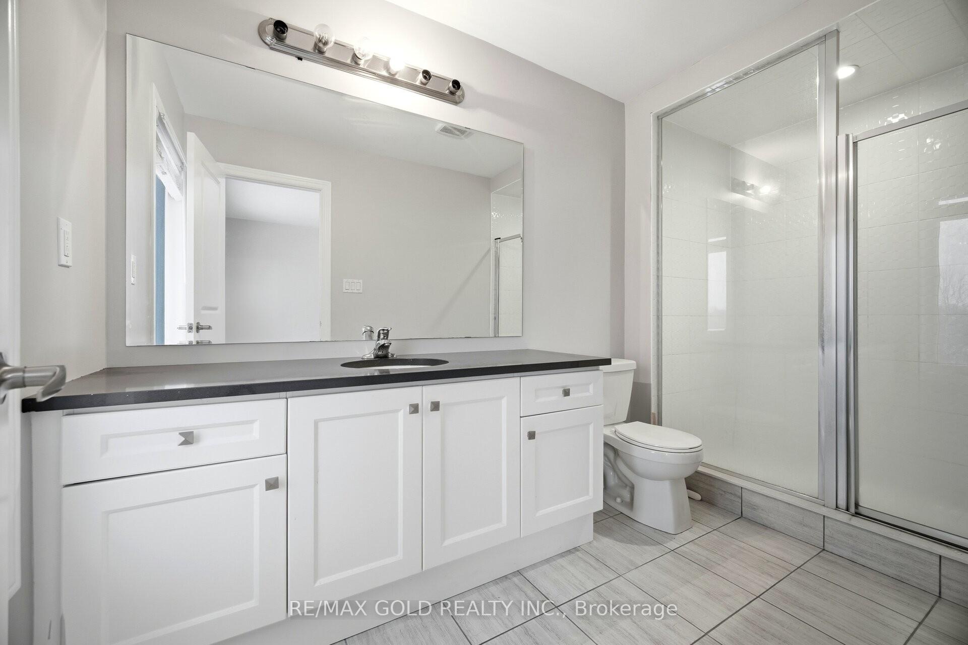 Photo 16 of 52 Savino Drive, Brampton, Heart Lake West — HOMEH