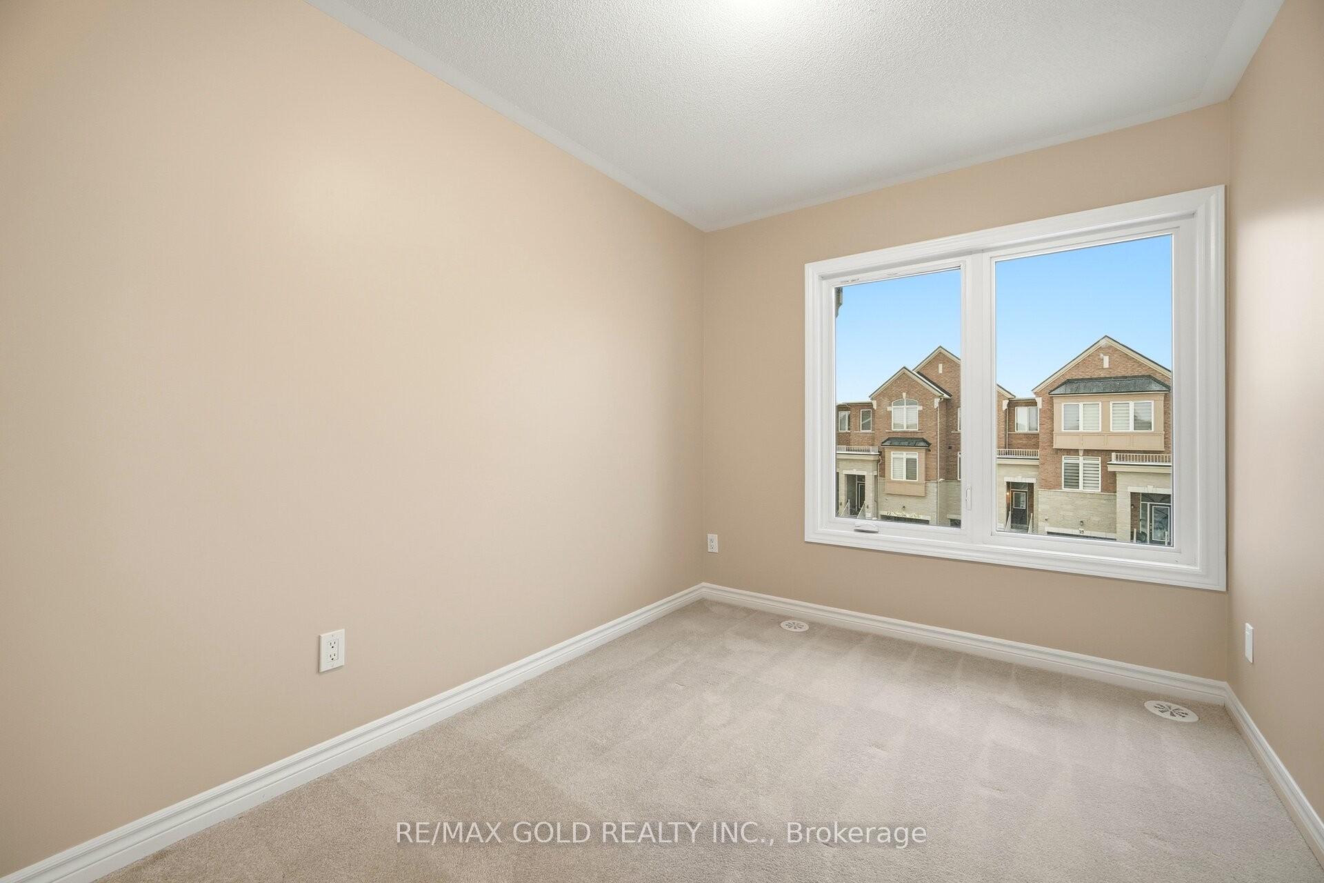 Photo 17 of 52 Savino Drive, Brampton, Heart Lake West — HOMEH