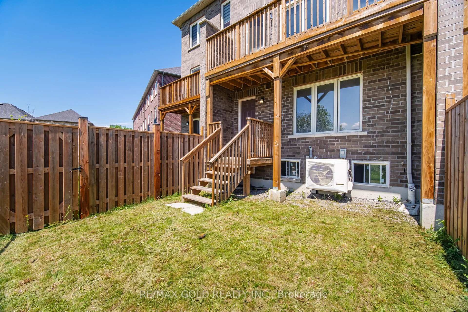 Photo 26 of 52 Savino Drive, Brampton, Heart Lake West — HOMEH