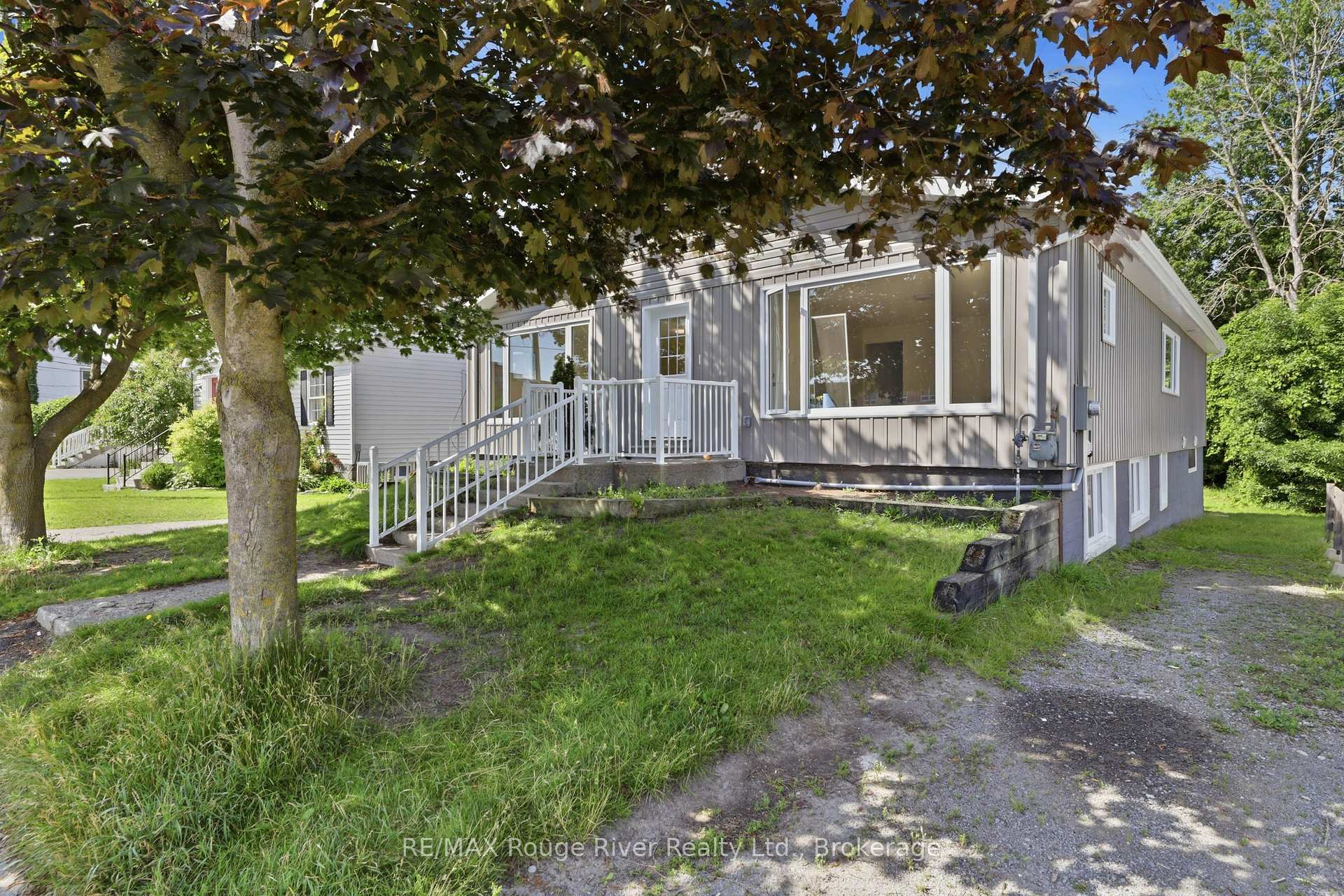 Photo 1 of Unit Unit B, 144 Macdonald Avenue, Belleville, Belleville Ward — HOMEH