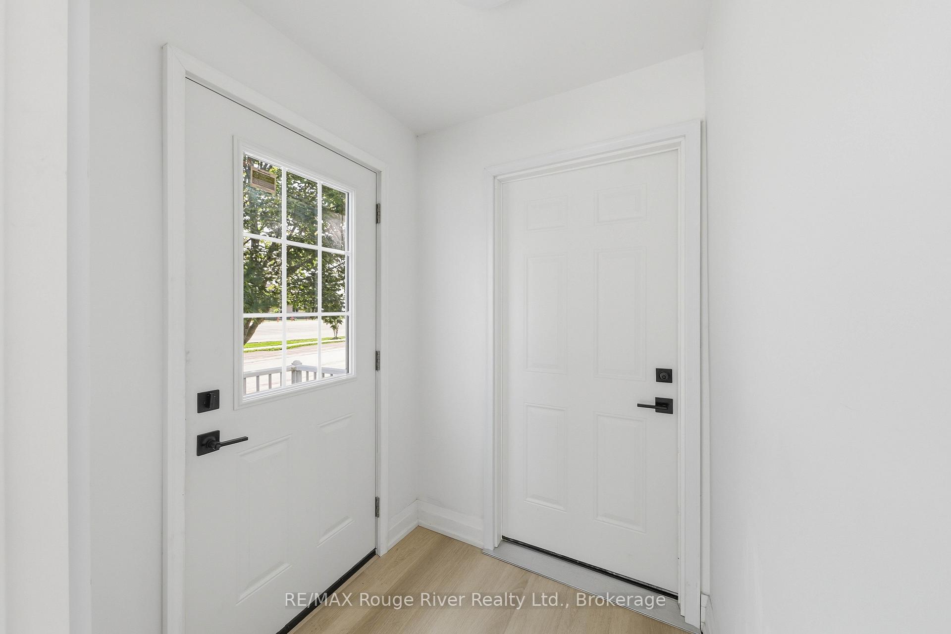 Photo 3 of Unit Unit B, 144 Macdonald Avenue, Belleville, Belleville Ward — HOMEH