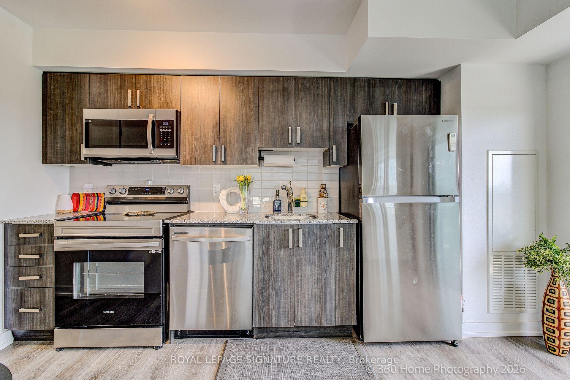 Photo 10 of Unit 1014, 1480 Bayly Street, Pickering, Bay Ridges — HOMEH