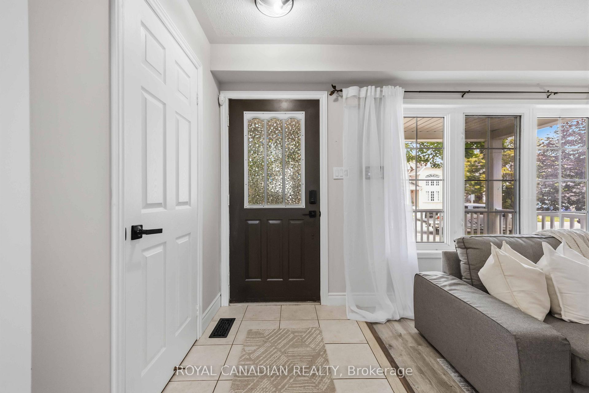Photo 49 of 137 Stokely Crescent, Whitby, Downtown Whitby — HOMEH