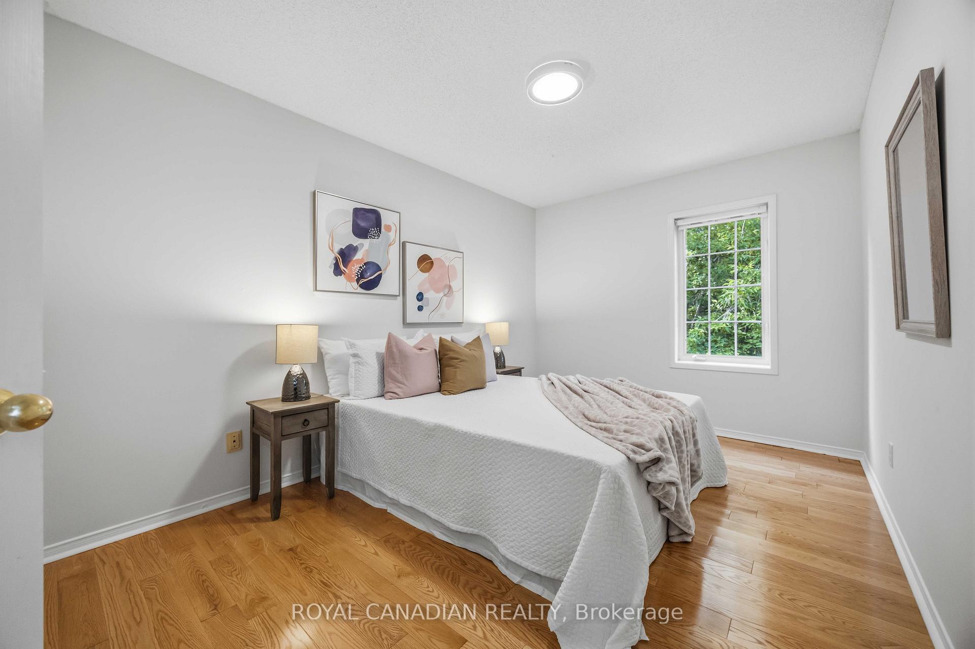 Photo 34 of 137 Stokely Crescent, Whitby, Downtown Whitby — HOMEH