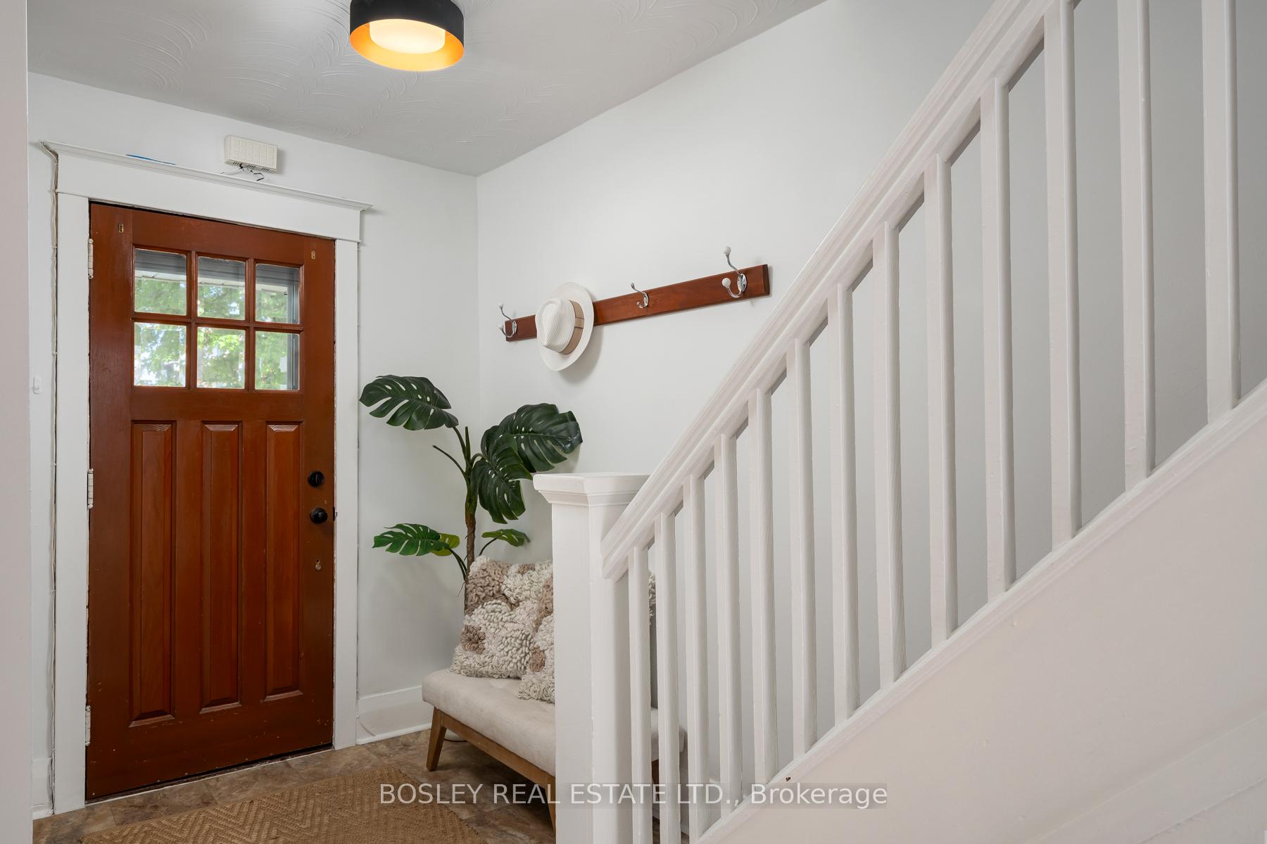 Photo 5 of 129 Linsmore Crescent, Toronto, Danforth Village-East York — HOMEH