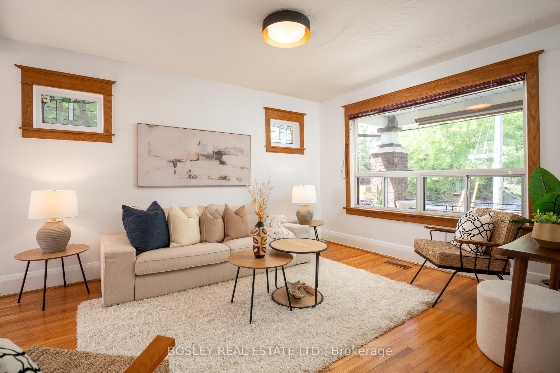 Photo 7 of 129 Linsmore Crescent, Toronto, Danforth Village-East York — HOMEH