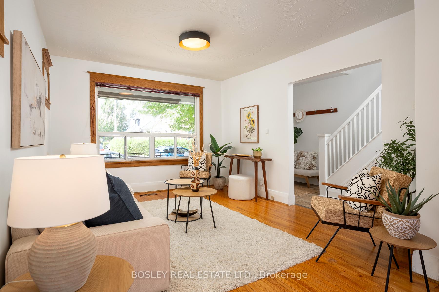 Photo 8 of 129 Linsmore Crescent, Toronto, Danforth Village-East York — HOMEH