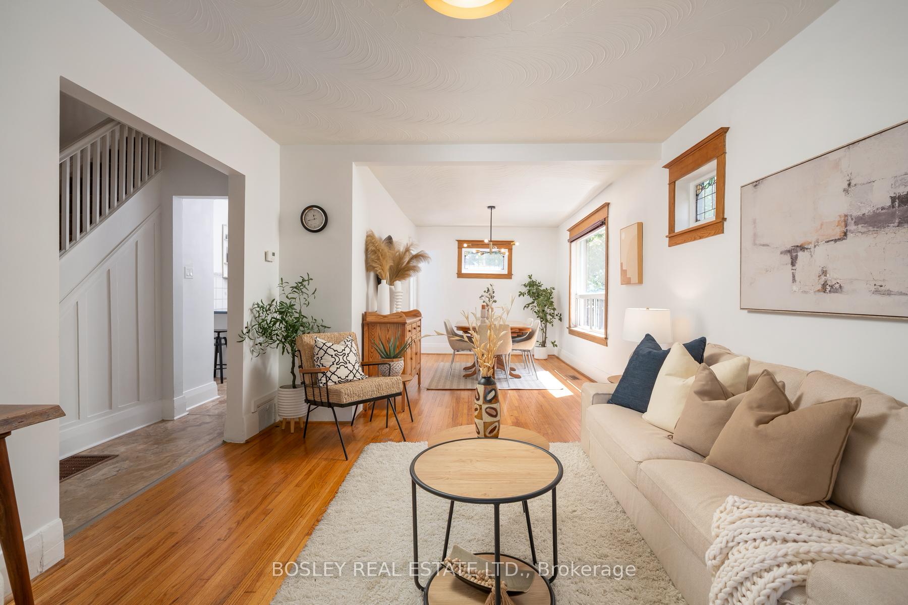 Photo 9 of 129 Linsmore Crescent, Toronto, Danforth Village-East York — HOMEH