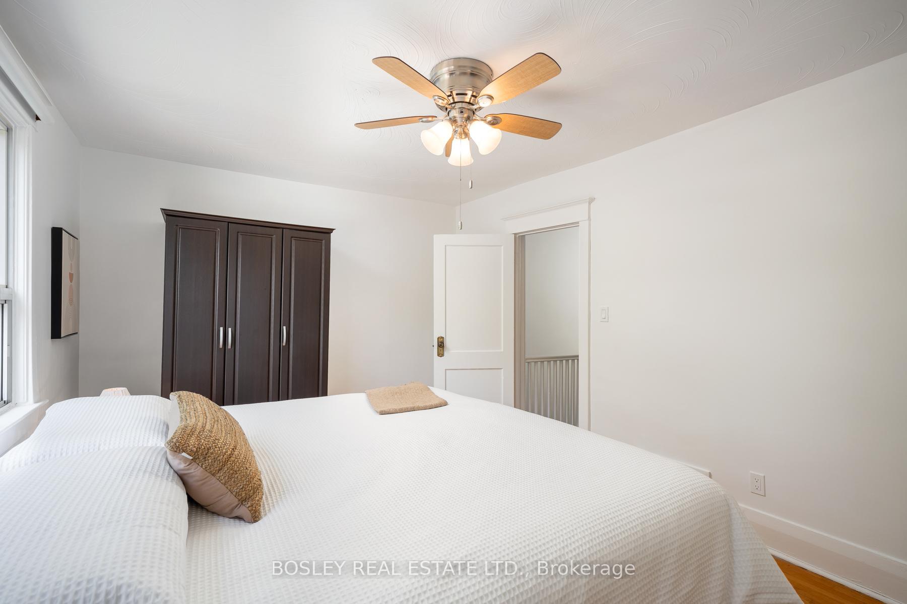 Photo 15 of 129 Linsmore Crescent, Toronto, Danforth Village-East York — HOMEH