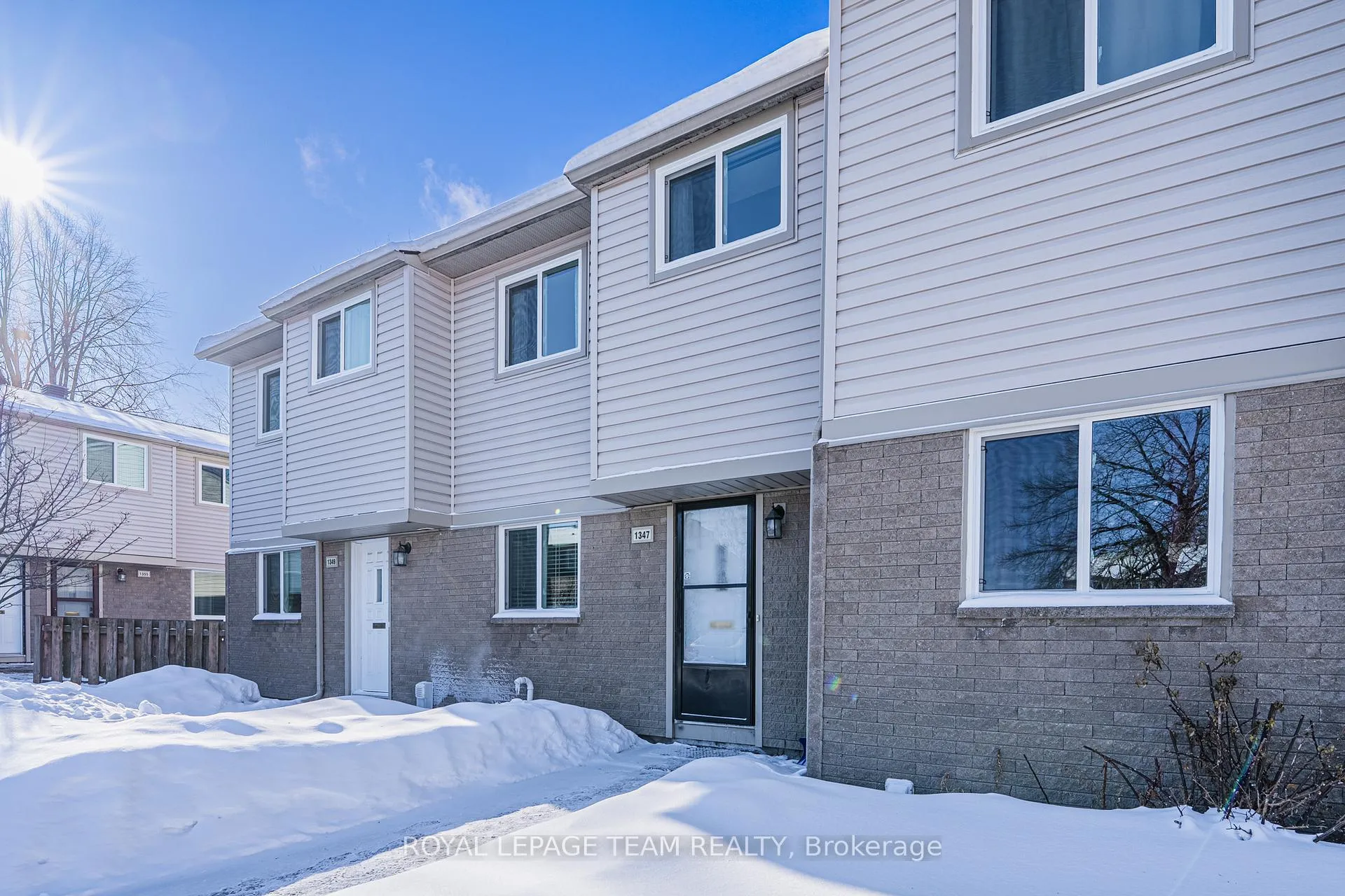 Photo 3 of Unit 67, 1347 Perez Crescent, Ottawa, Carson Grove — HOMEH