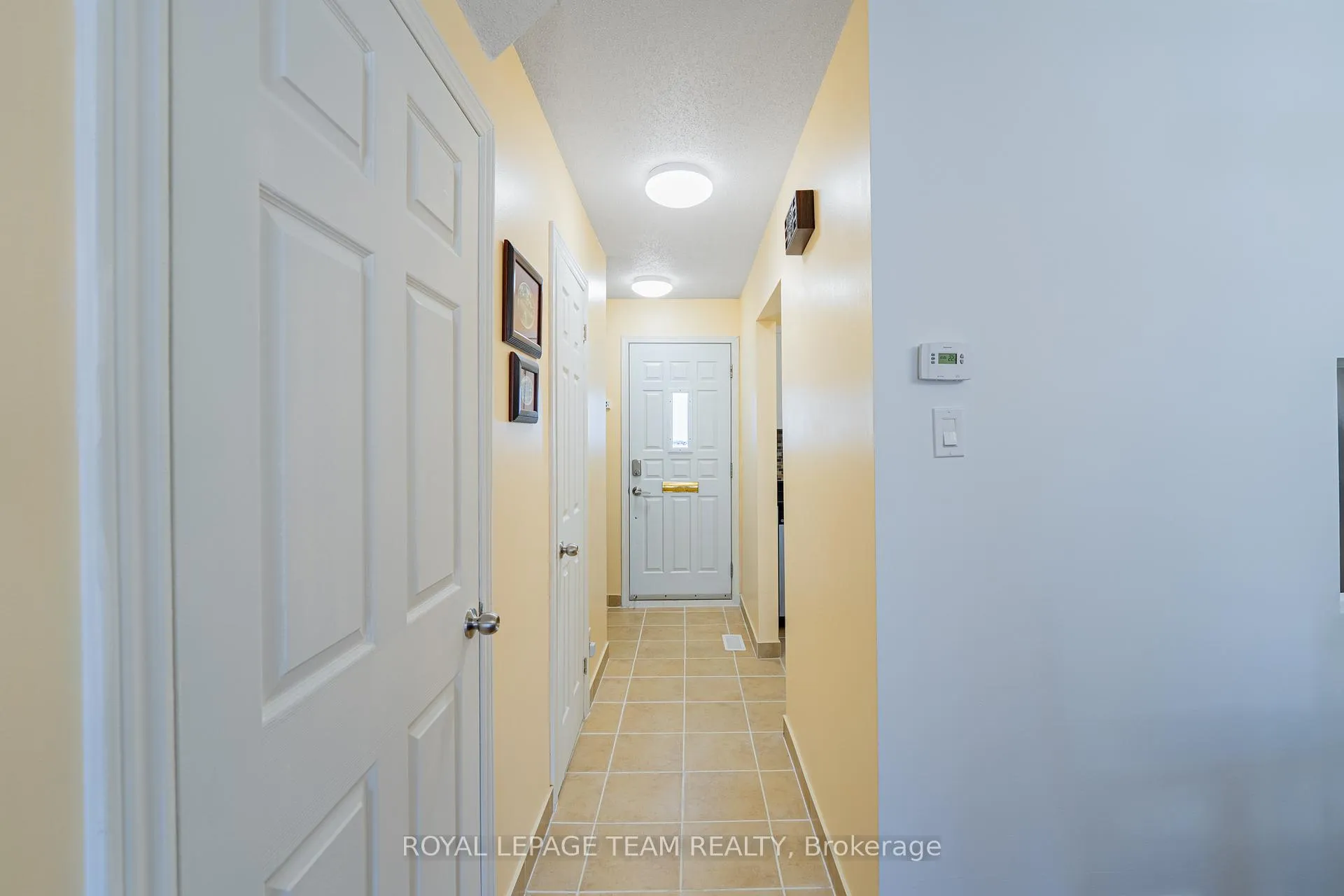 Photo 7 of Unit 67, 1347 Perez Crescent, Ottawa, Carson Grove — HOMEH