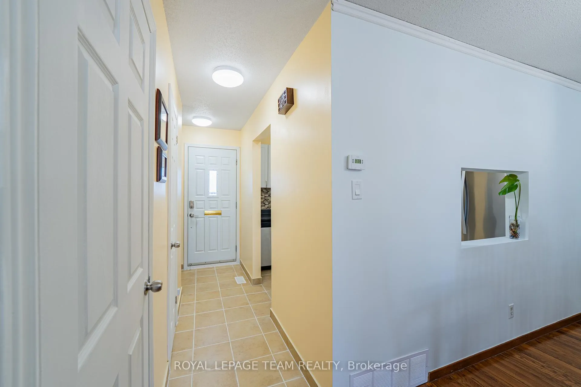 Photo 8 of Unit 67, 1347 Perez Crescent, Ottawa, Carson Grove — HOMEH