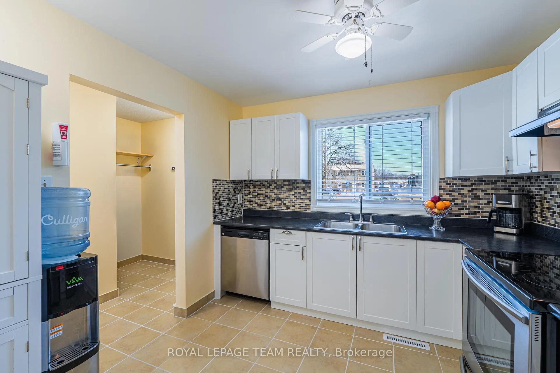 Photo 11 of Unit 67, 1347 Perez Crescent, Ottawa, Carson Grove — HOMEH