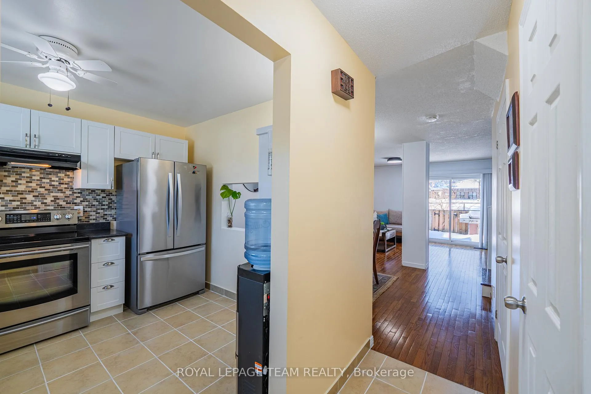 Photo 12 of Unit 67, 1347 Perez Crescent, Ottawa, Carson Grove — HOMEH