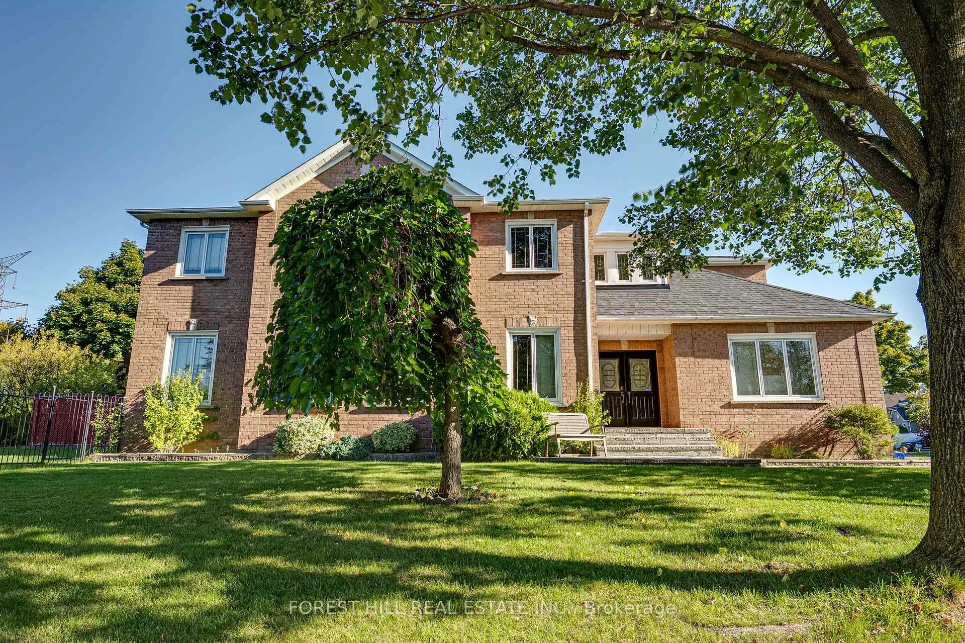 Front of 38 Worth Boulevard