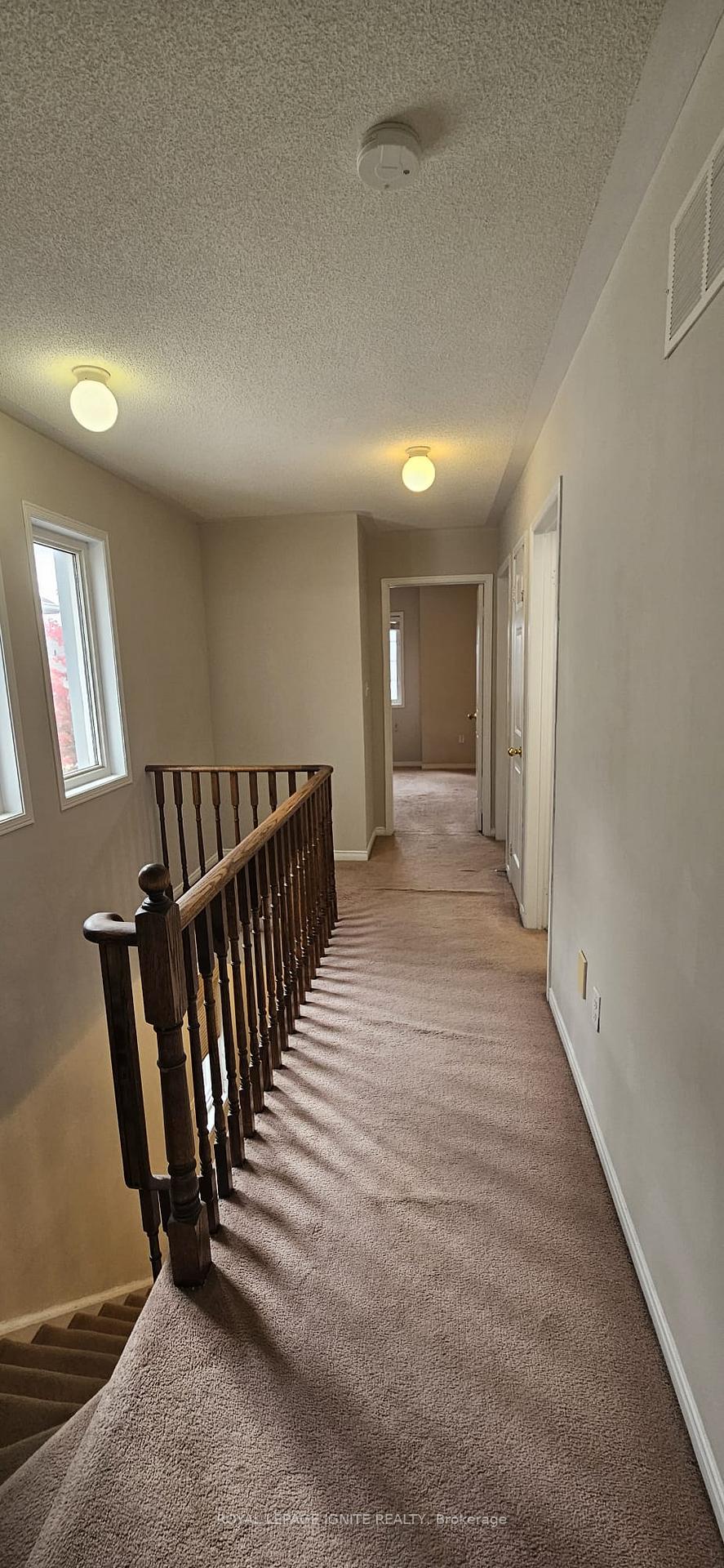 Photo 14 of 62 Ventura Lane, Ajax, Central — HOMEH