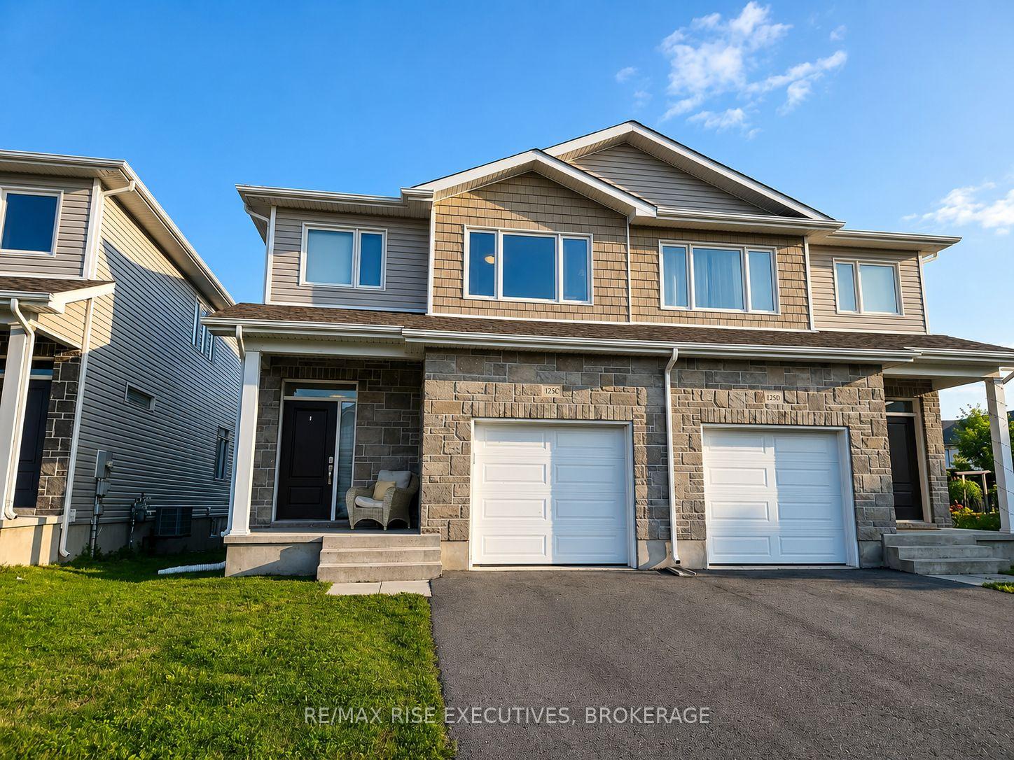 Front of 1236 Max Crescent