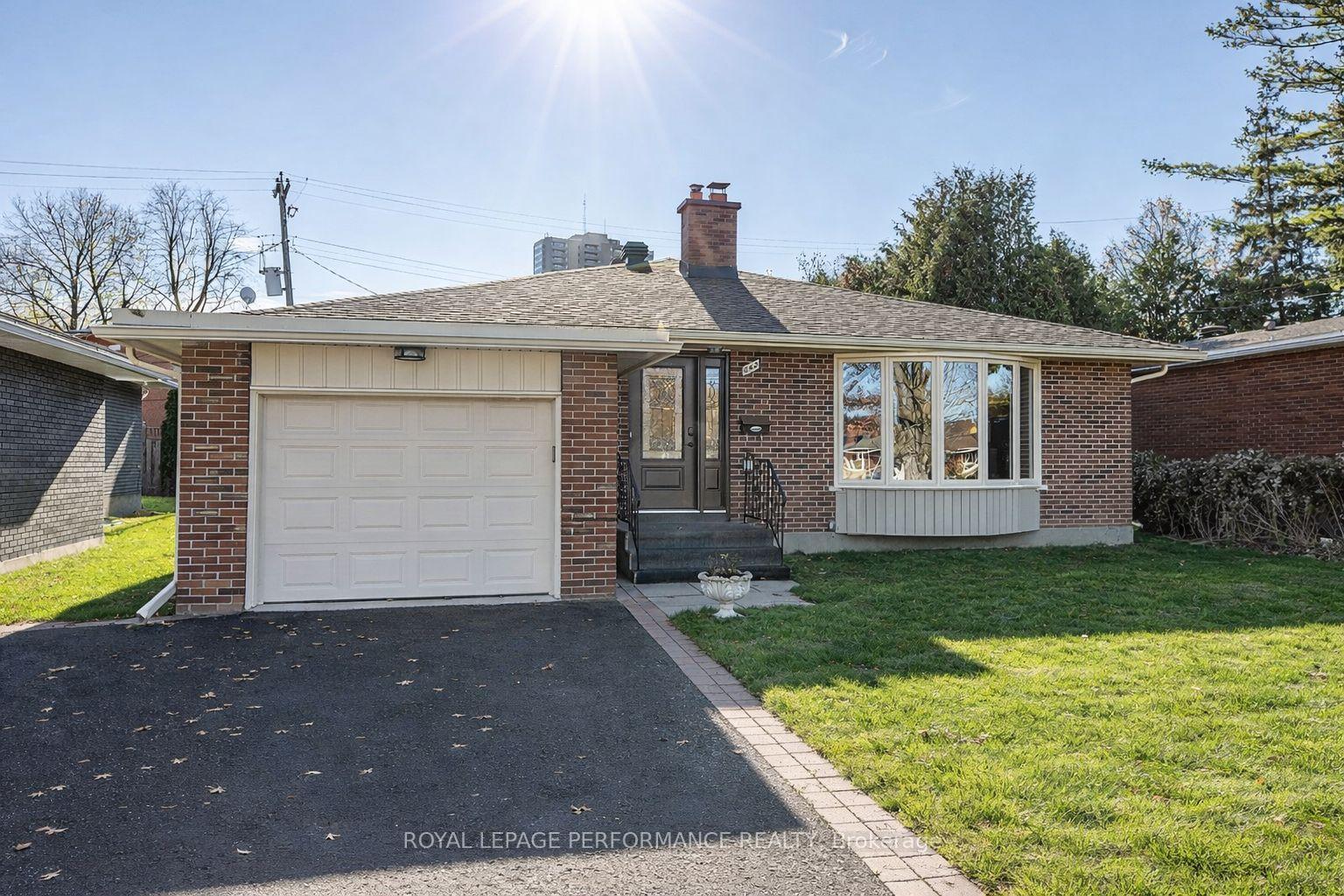 Photo 1 of 642 Sherbourne Road, Ottawa, Carlingwood — HOMEH