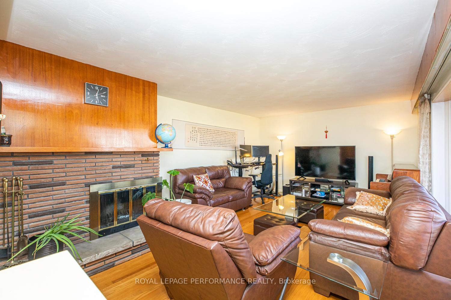 Photo 5 of 642 Sherbourne Road, Ottawa, Carlingwood — HOMEH