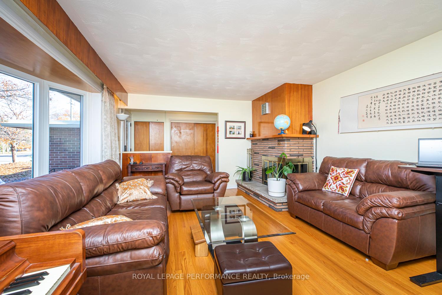 Photo 7 of 642 Sherbourne Road, Ottawa, Carlingwood — HOMEH