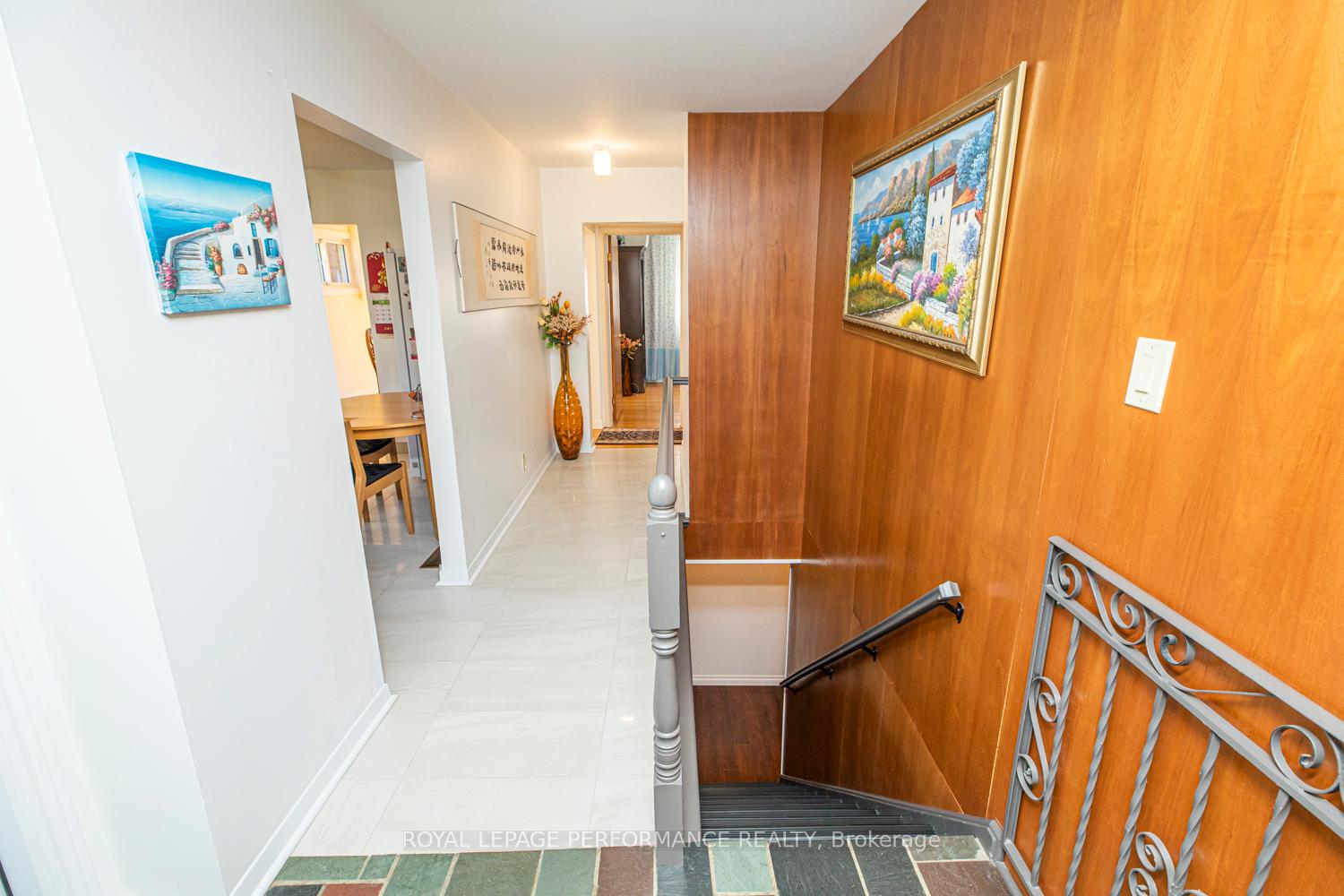 Photo 10 of 642 Sherbourne Road, Ottawa, Carlingwood — HOMEH