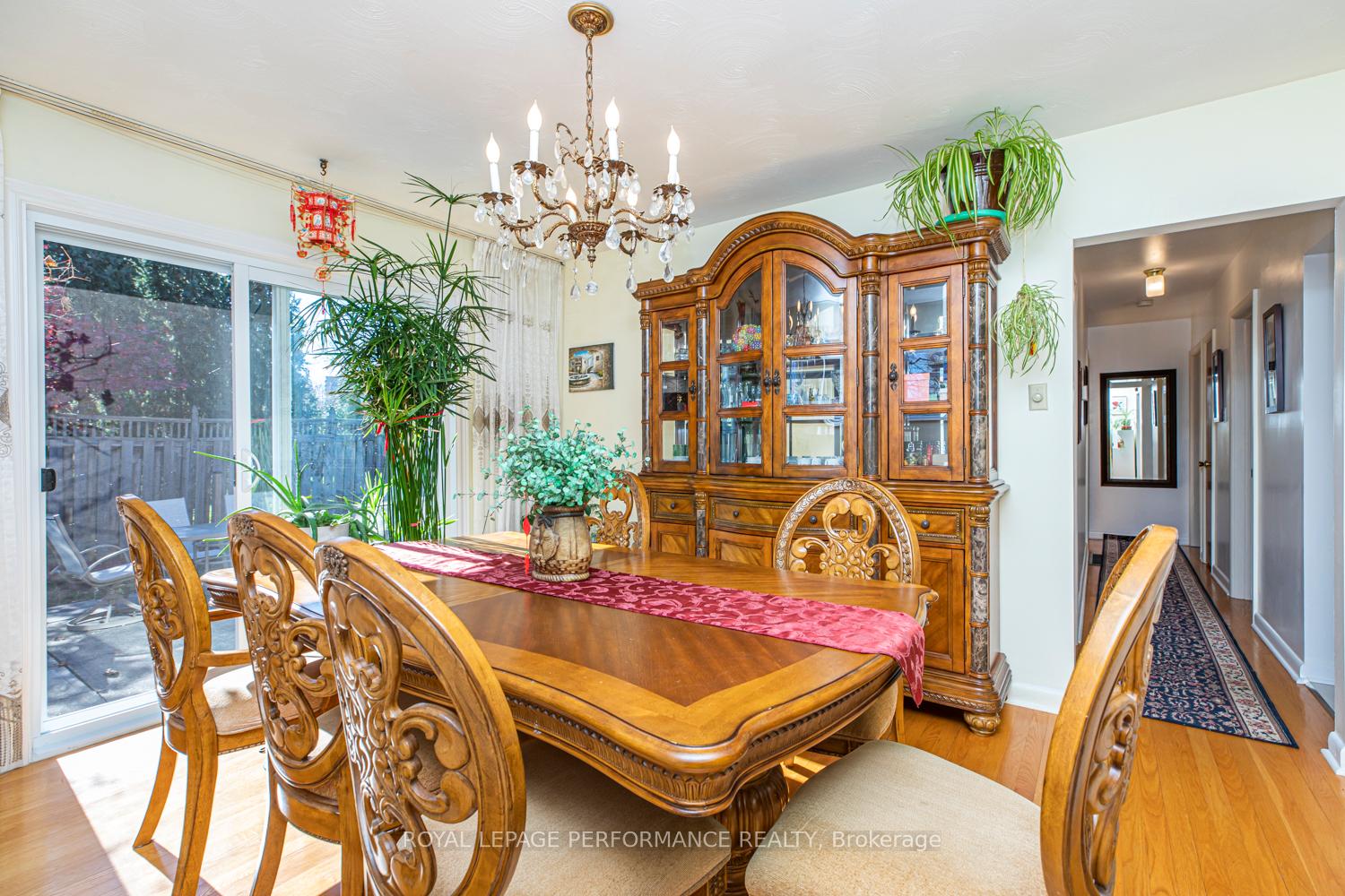 Photo 16 of 642 Sherbourne Road, Ottawa, Carlingwood — HOMEH