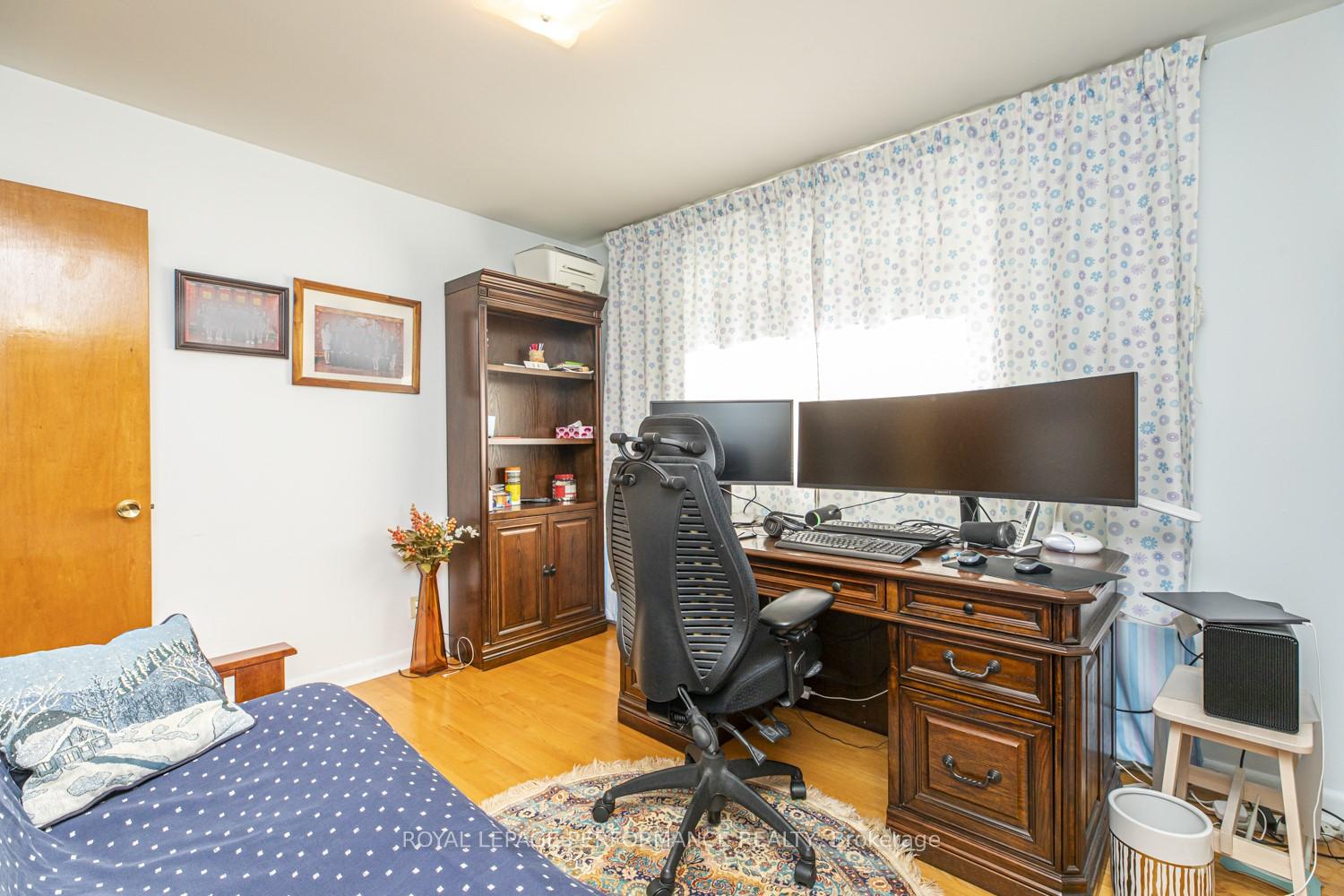 Photo 17 of 642 Sherbourne Road, Ottawa, Carlingwood — HOMEH
