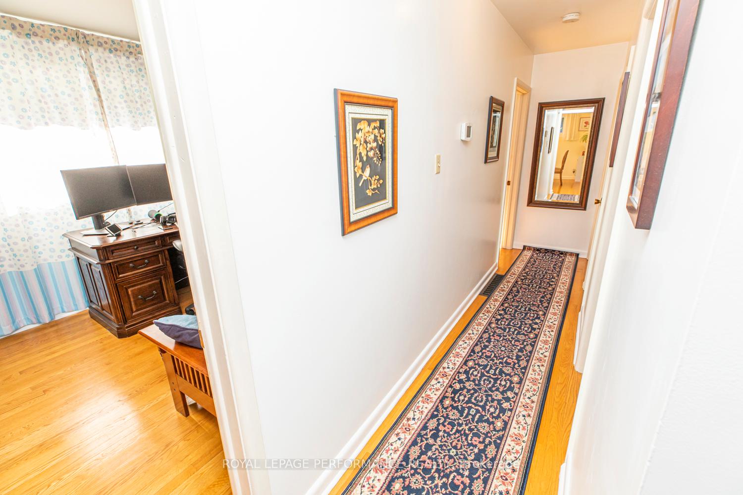 Photo 19 of 642 Sherbourne Road, Ottawa, Carlingwood — HOMEH