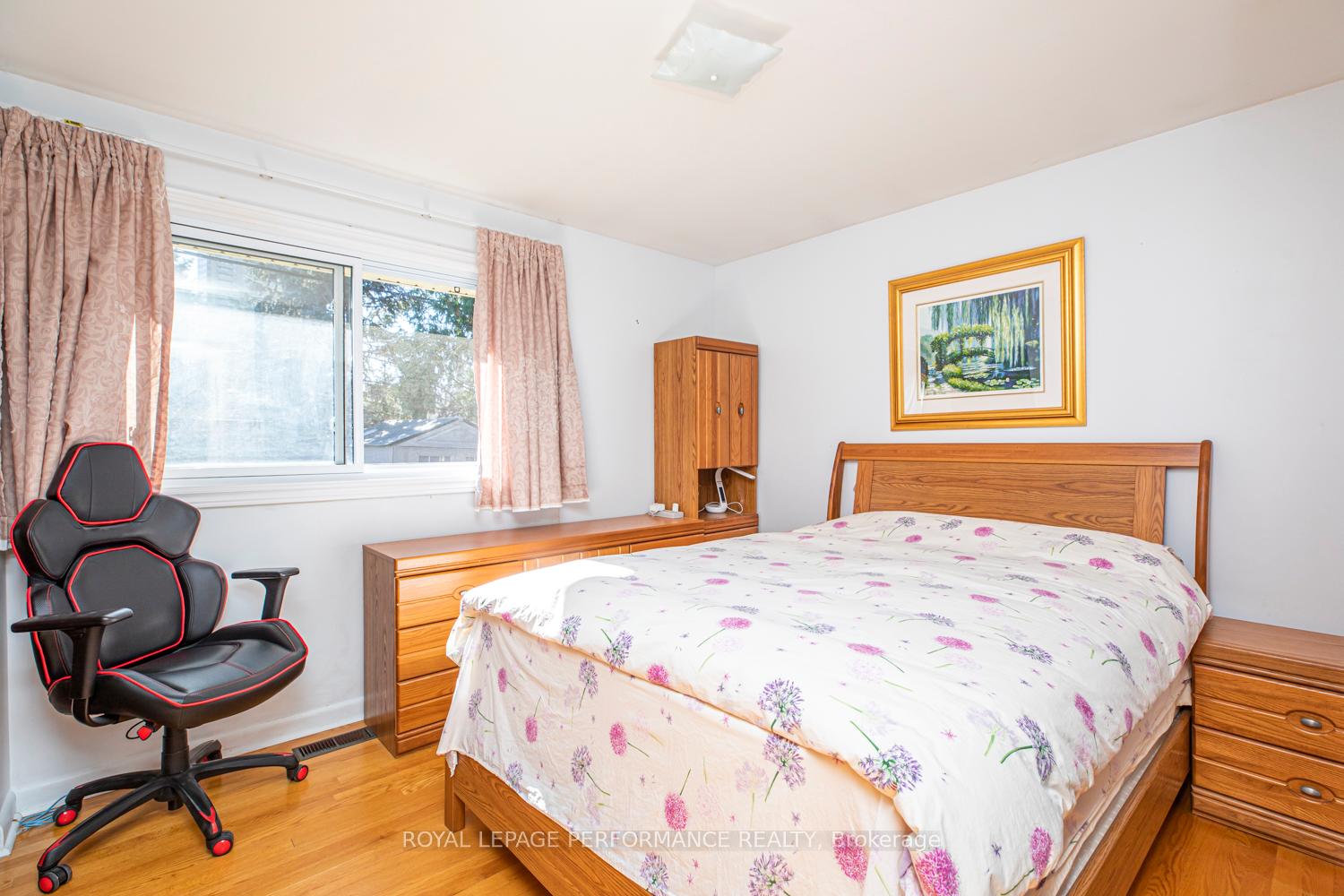 Photo 21 of 642 Sherbourne Road, Ottawa, Carlingwood — HOMEH