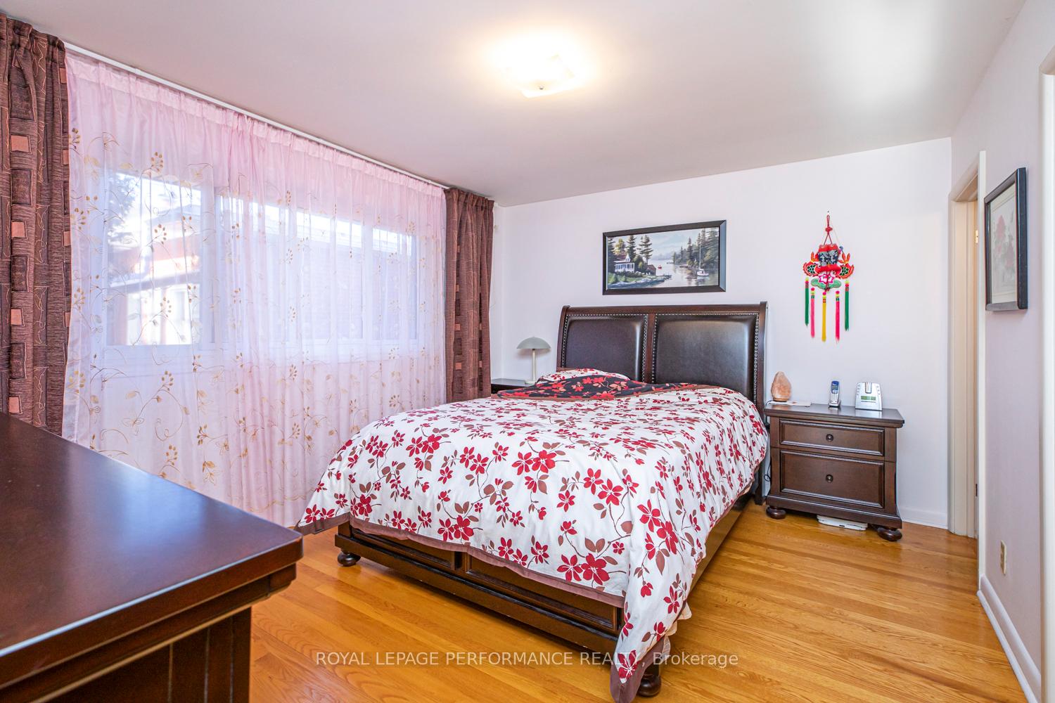 Photo 23 of 642 Sherbourne Road, Ottawa, Carlingwood — HOMEH