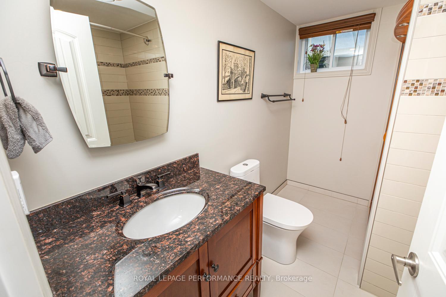 Photo 27 of 642 Sherbourne Road, Ottawa, Carlingwood — HOMEH