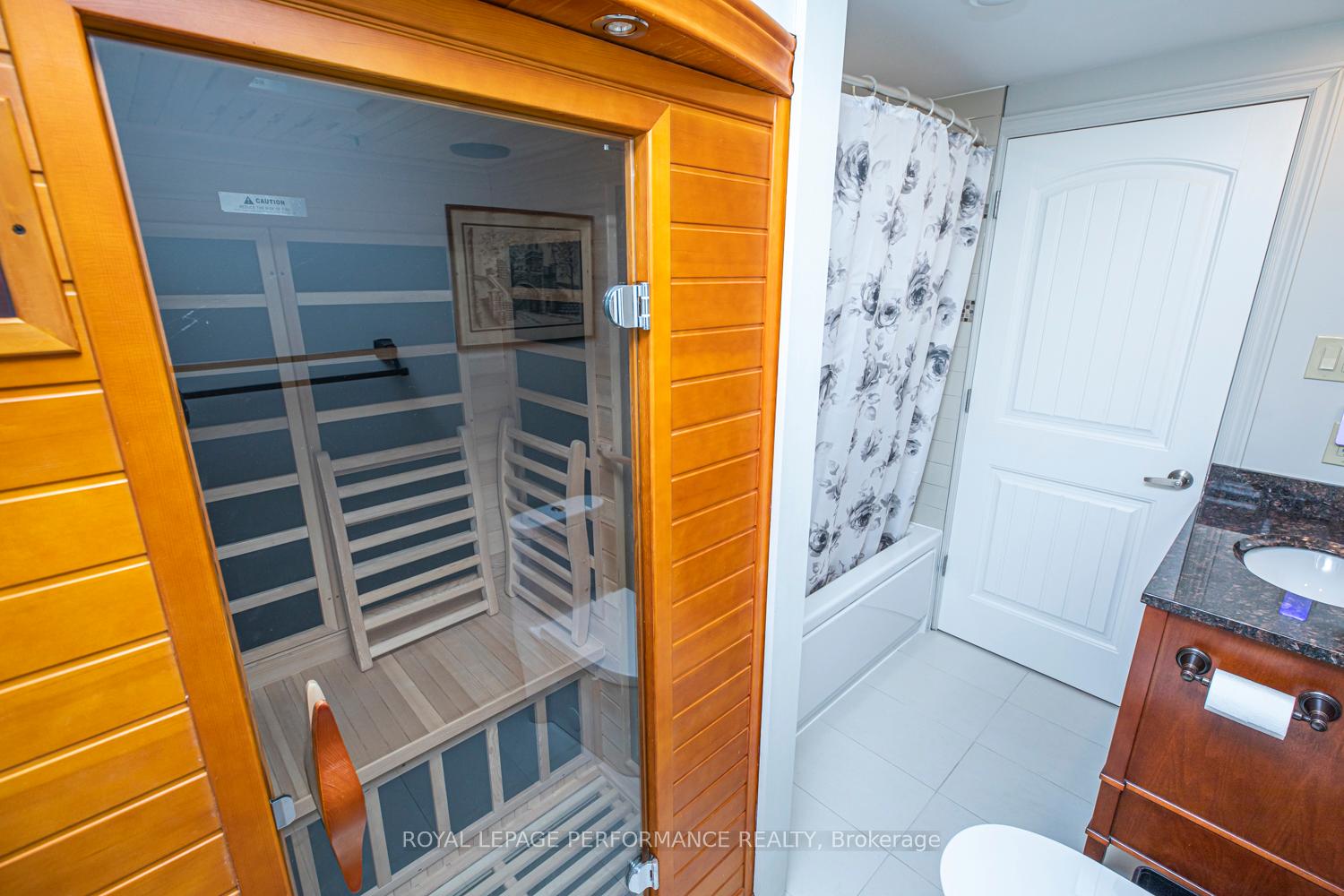 Photo 28 of 642 Sherbourne Road, Ottawa, Carlingwood — HOMEH
