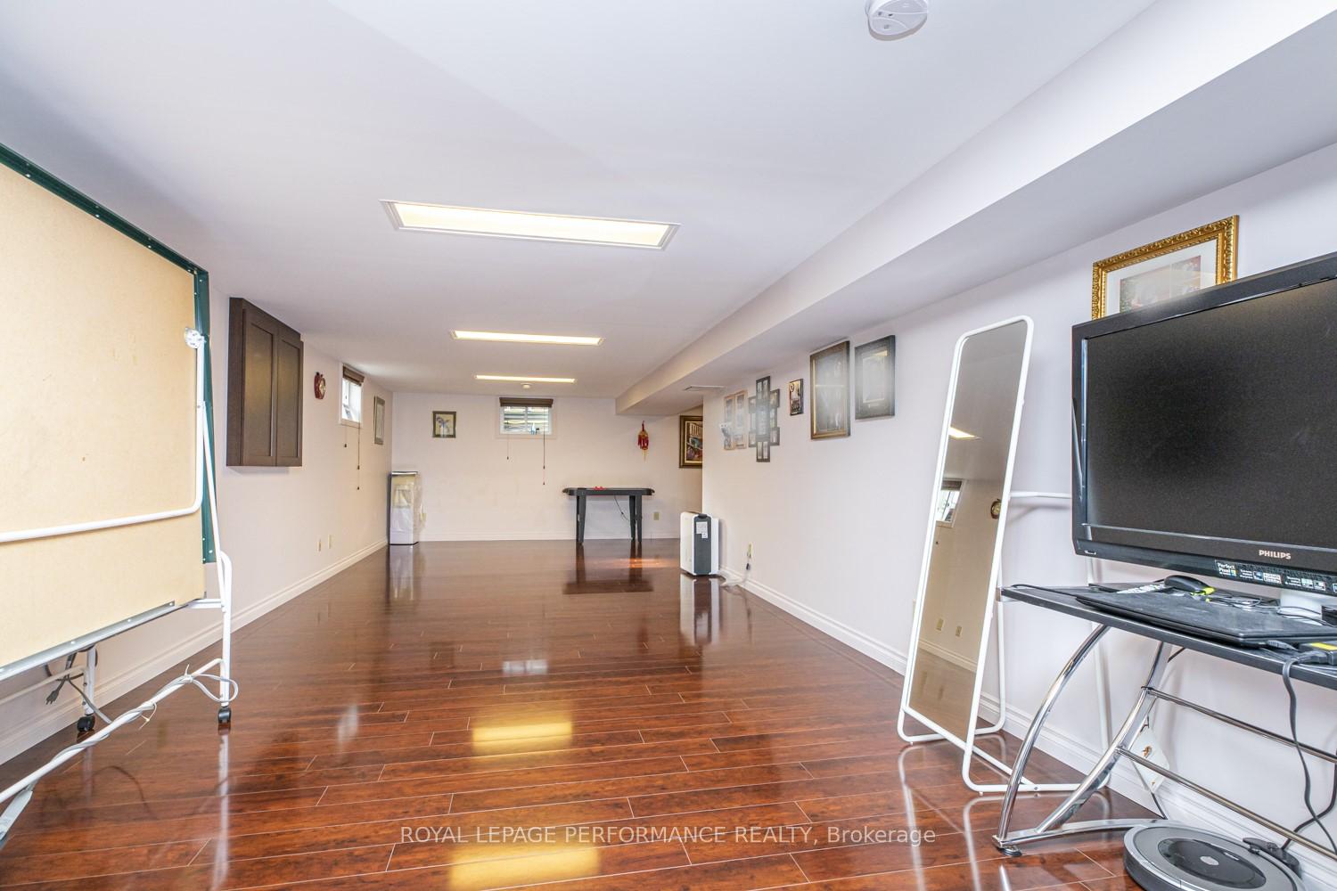 Photo 31 of 642 Sherbourne Road, Ottawa, Carlingwood — HOMEH