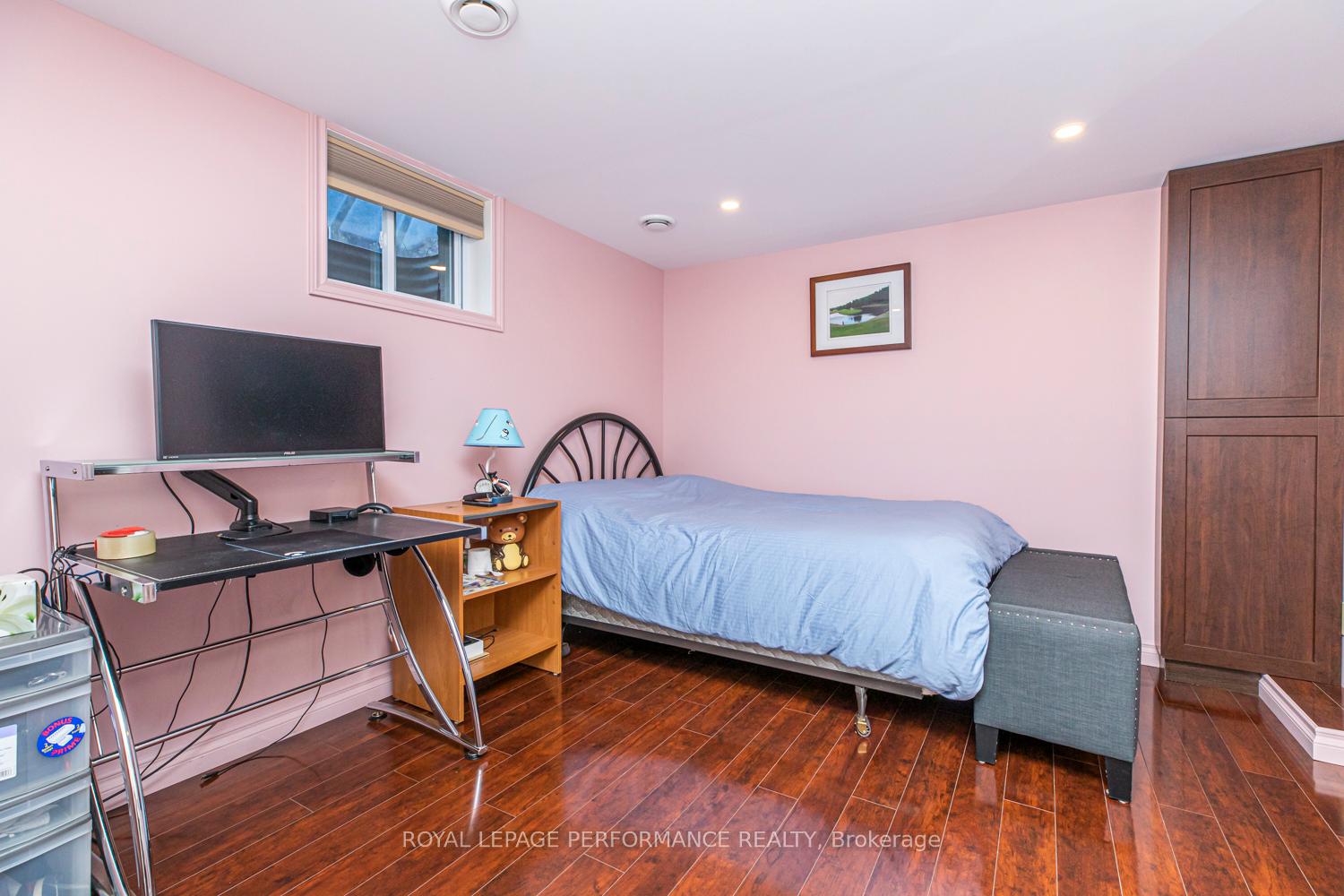 Photo 34 of 642 Sherbourne Road, Ottawa, Carlingwood — HOMEH
