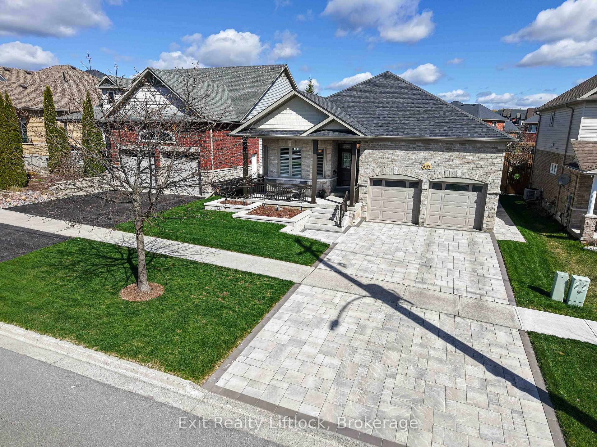 Photo 2 of 640 Heritage Trail, Peterborough, Northcrest Ward 5 — HOMEH