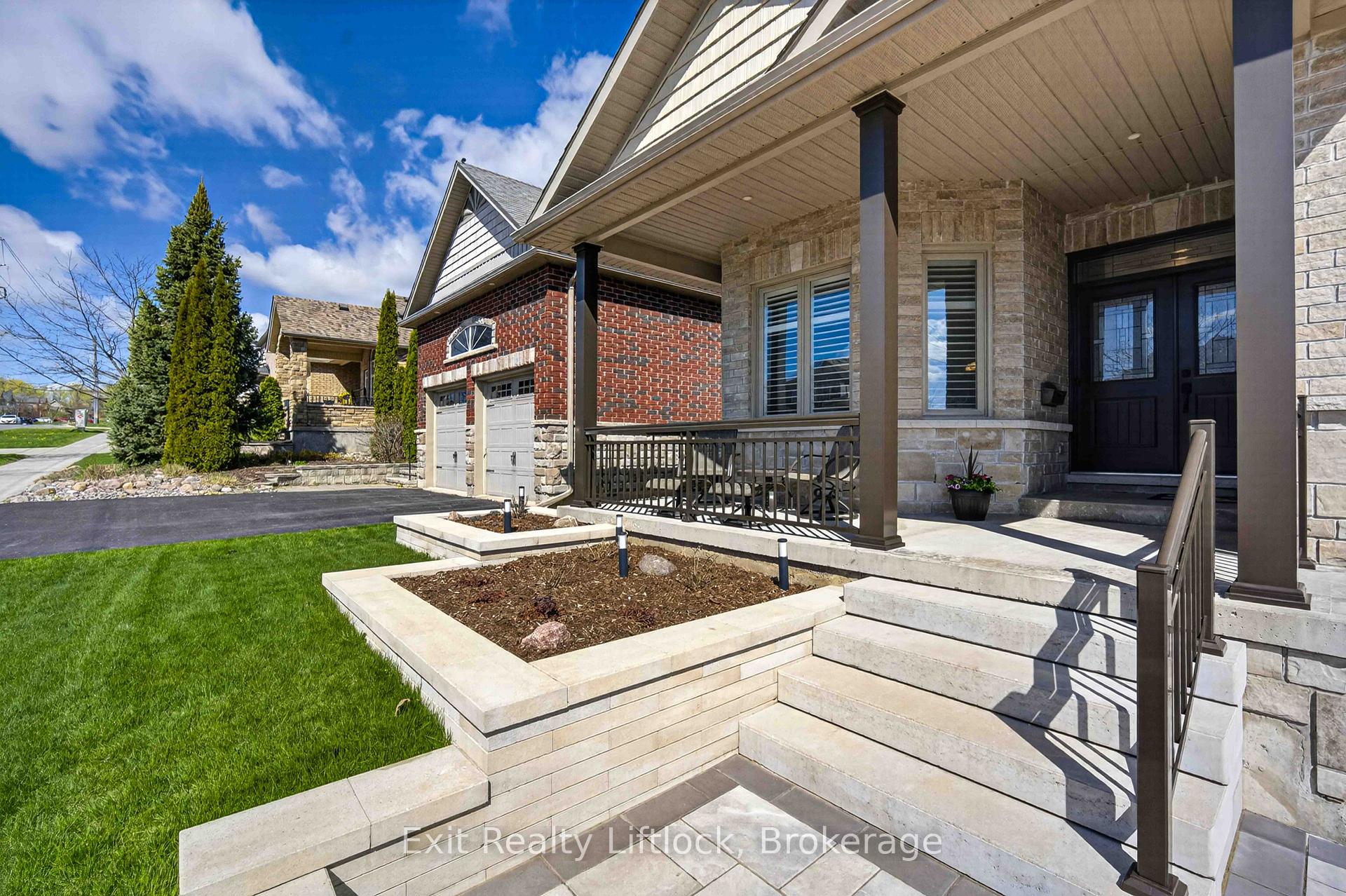 Photo 3 of 640 Heritage Trail, Peterborough, Northcrest Ward 5 — HOMEH