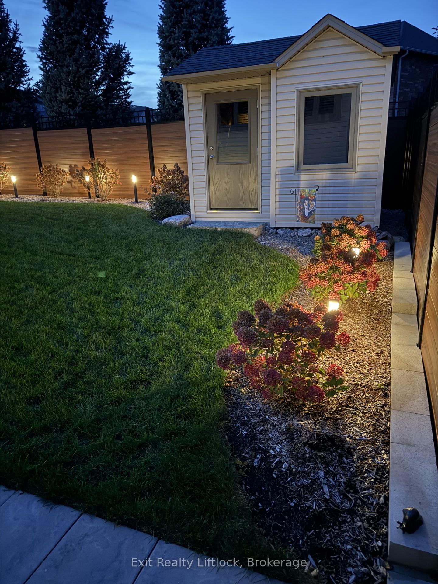 Photo 45 of 640 Heritage Trail, Peterborough, Northcrest Ward 5 — HOMEH