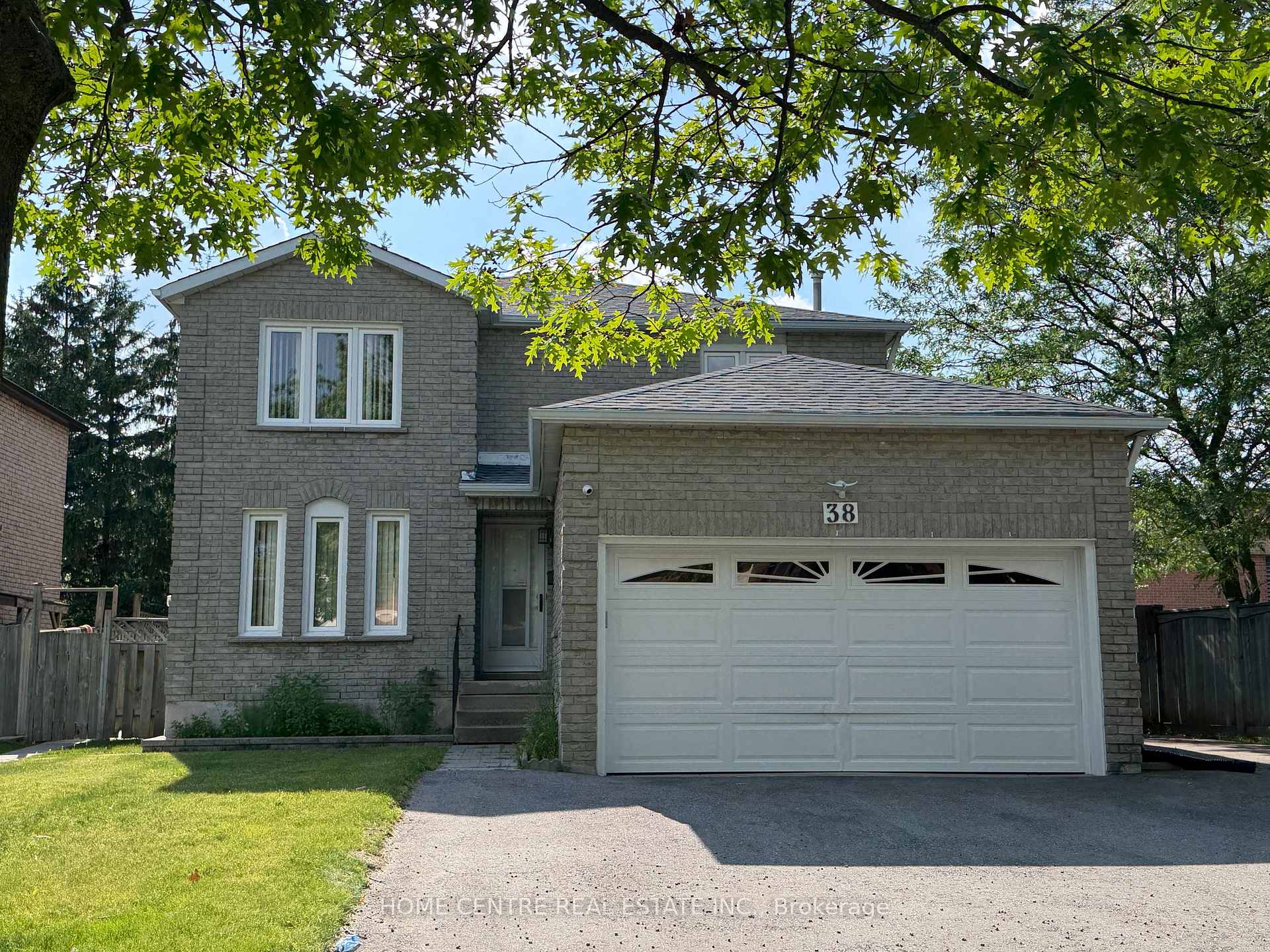 Photo 1 of 38 Featherstone Avenue, Markham, Middlefield — HOMEH