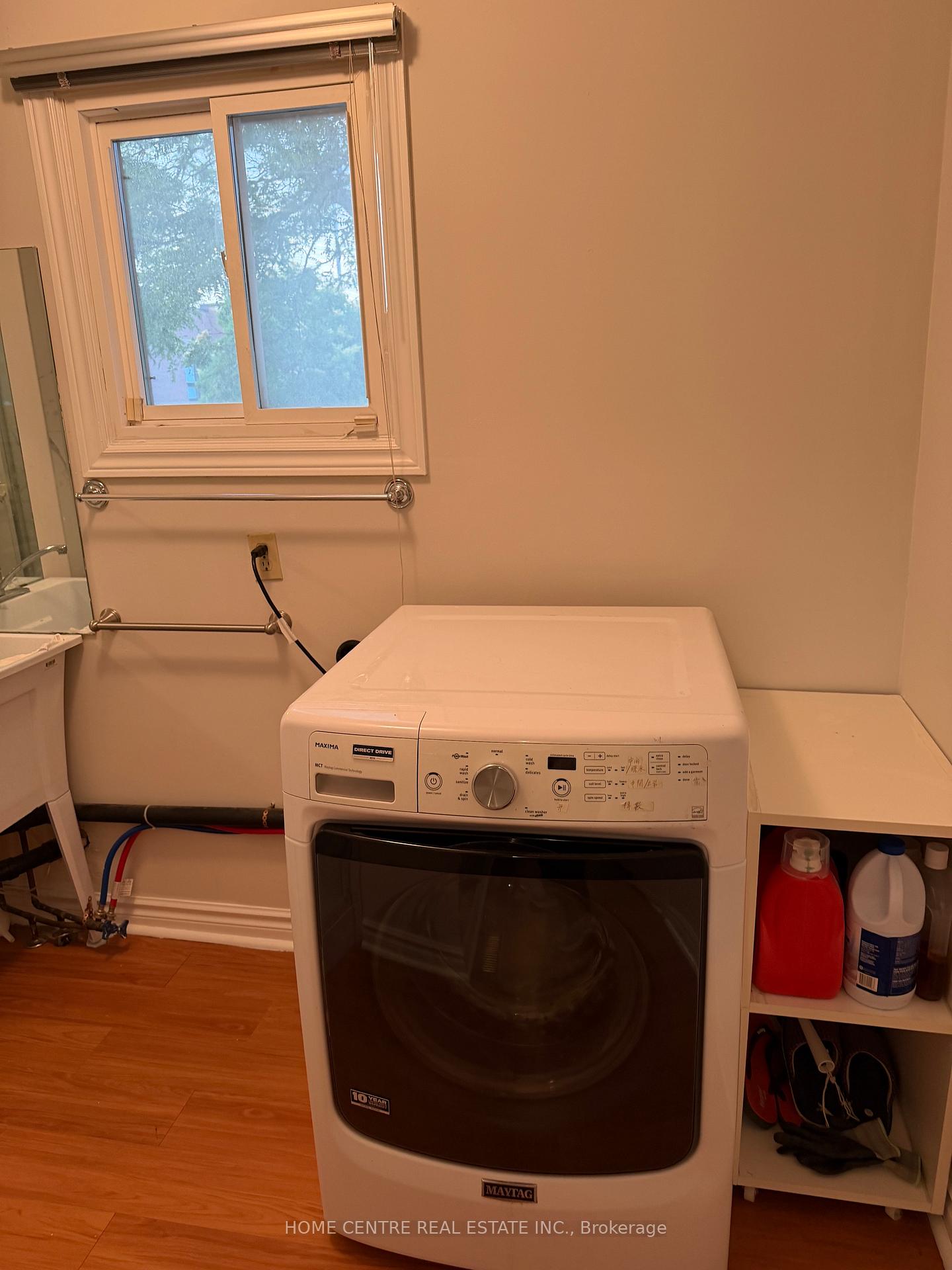 Photo 19 of 38 Featherstone Avenue, Markham, Middlefield — HOMEH