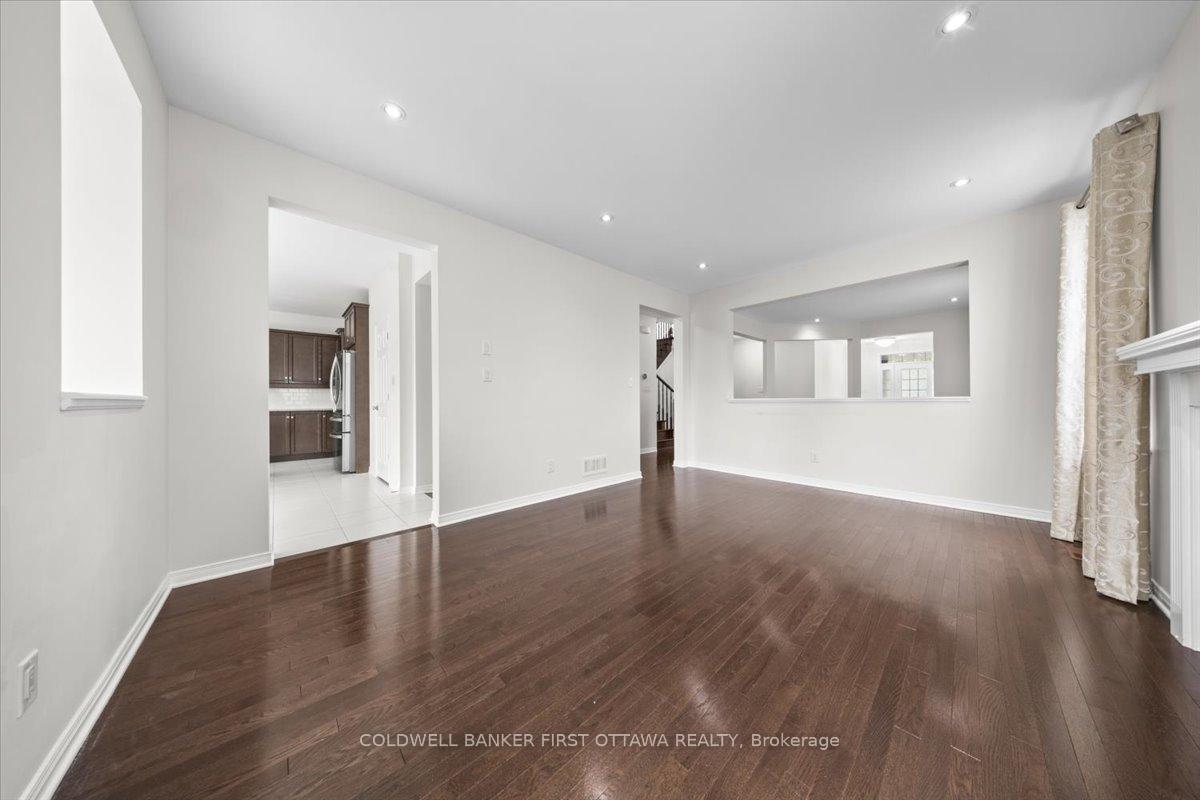 Photo 5 of 118 Culloden Crescent, Ottawa, Barrhaven - Stonebridge — HOMEH
