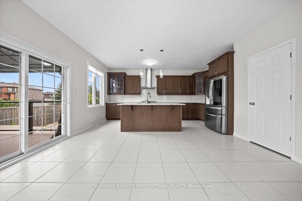 Photo 7 of 118 Culloden Crescent, Ottawa, Barrhaven - Stonebridge — HOMEH