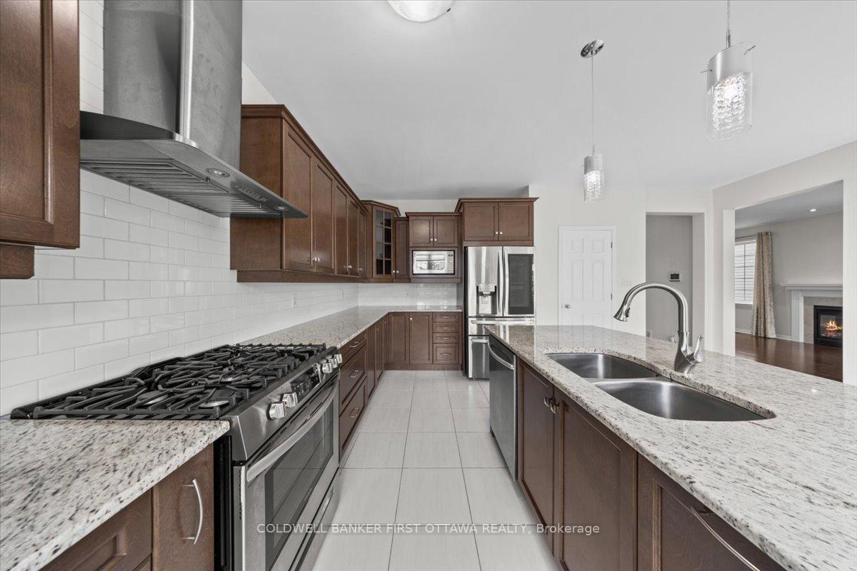 Photo 9 of 118 Culloden Crescent, Ottawa, Barrhaven - Stonebridge — HOMEH