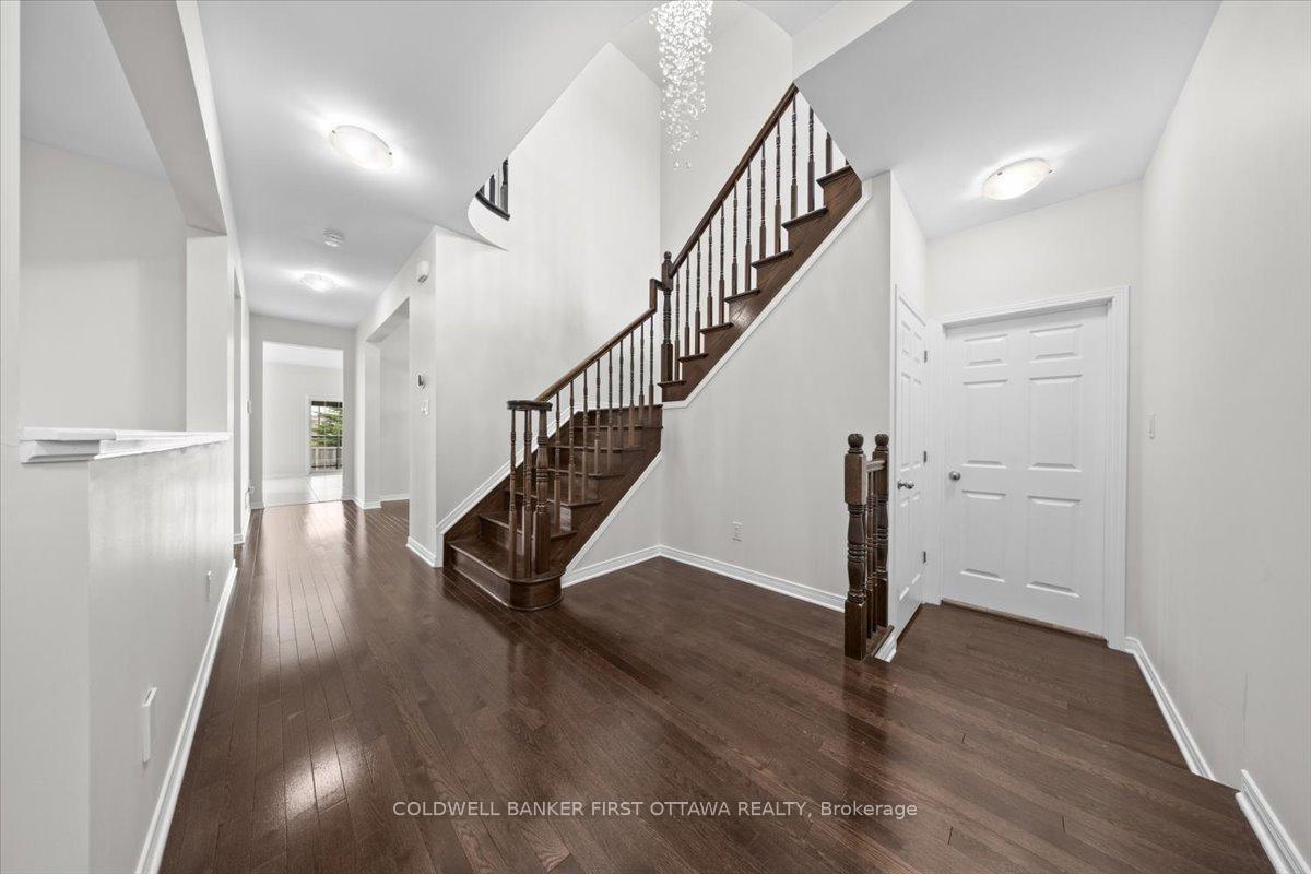 Photo 17 of 118 Culloden Crescent, Ottawa, Barrhaven - Stonebridge — HOMEH