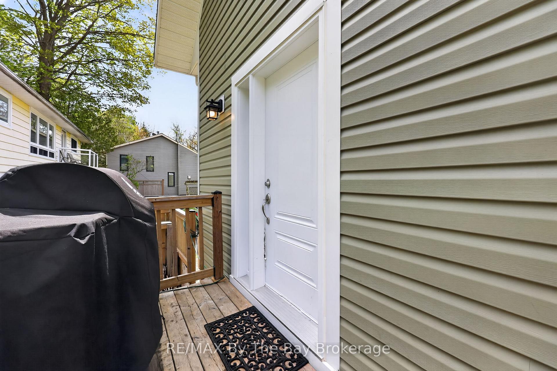 Photo 34 of 17 Elizabeth Avenue, Tiny, Rural Tiny — HOMEH