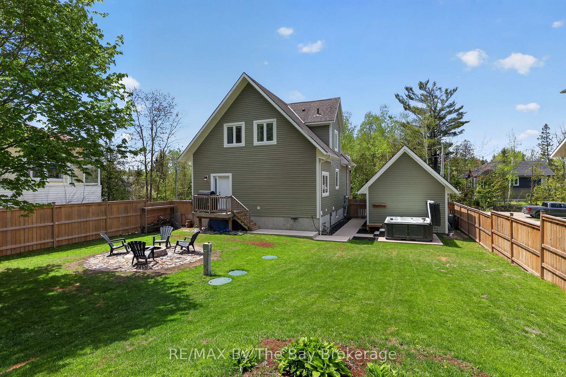 Photo 36 of 17 Elizabeth Avenue, Tiny, Rural Tiny — HOMEH