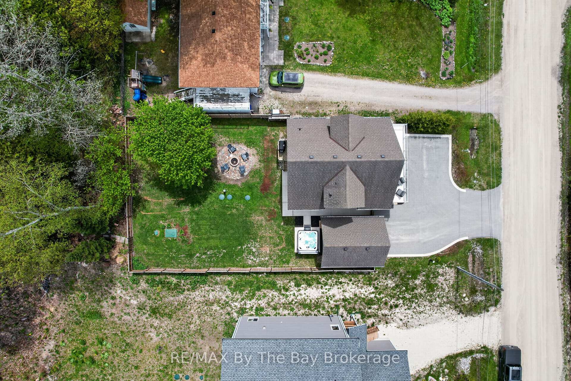 Photo 42 of 17 Elizabeth Avenue, Tiny, Rural Tiny — HOMEH