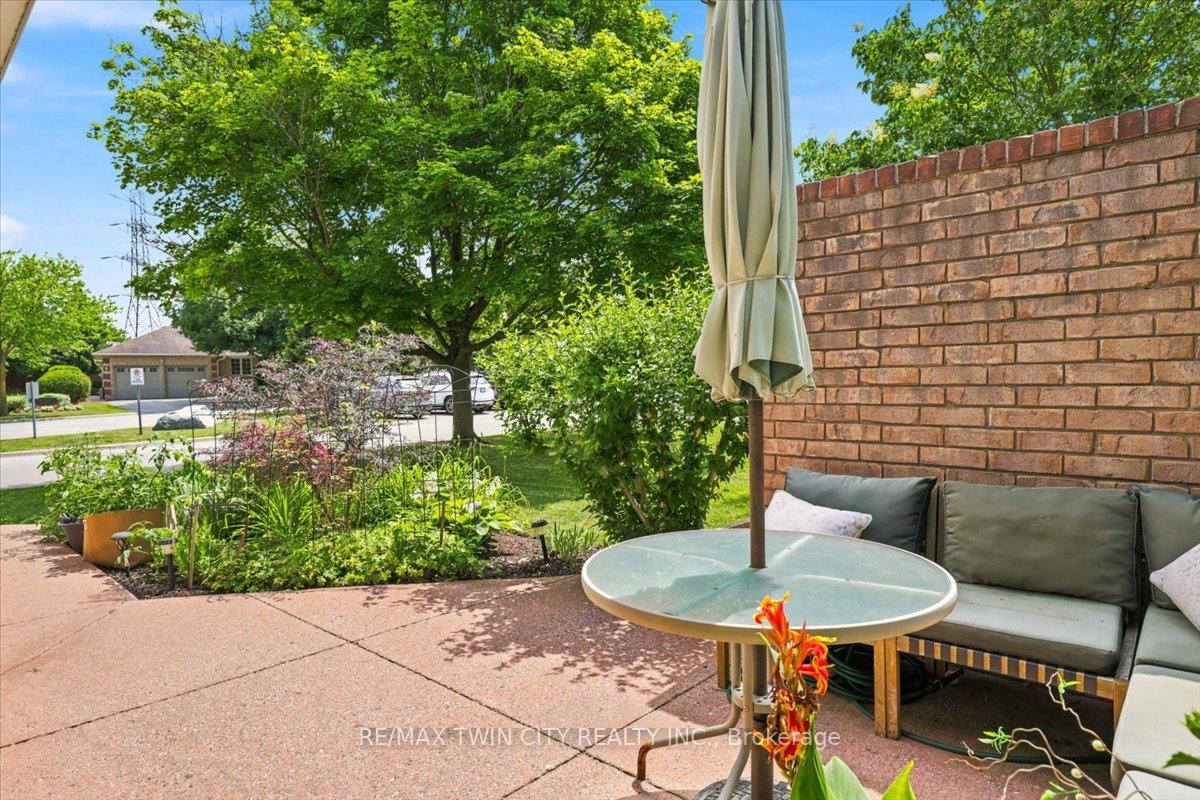 Photo 5 of Unit 14, 75 Beasley Crescent, Cambridge, Greenway-Chaplin — HOMEH